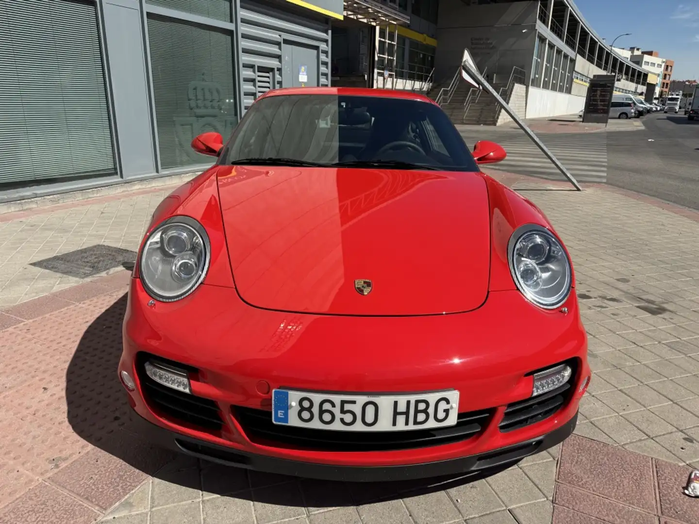 Porsche 911 Turbo Coupé PDK Rood - 1
