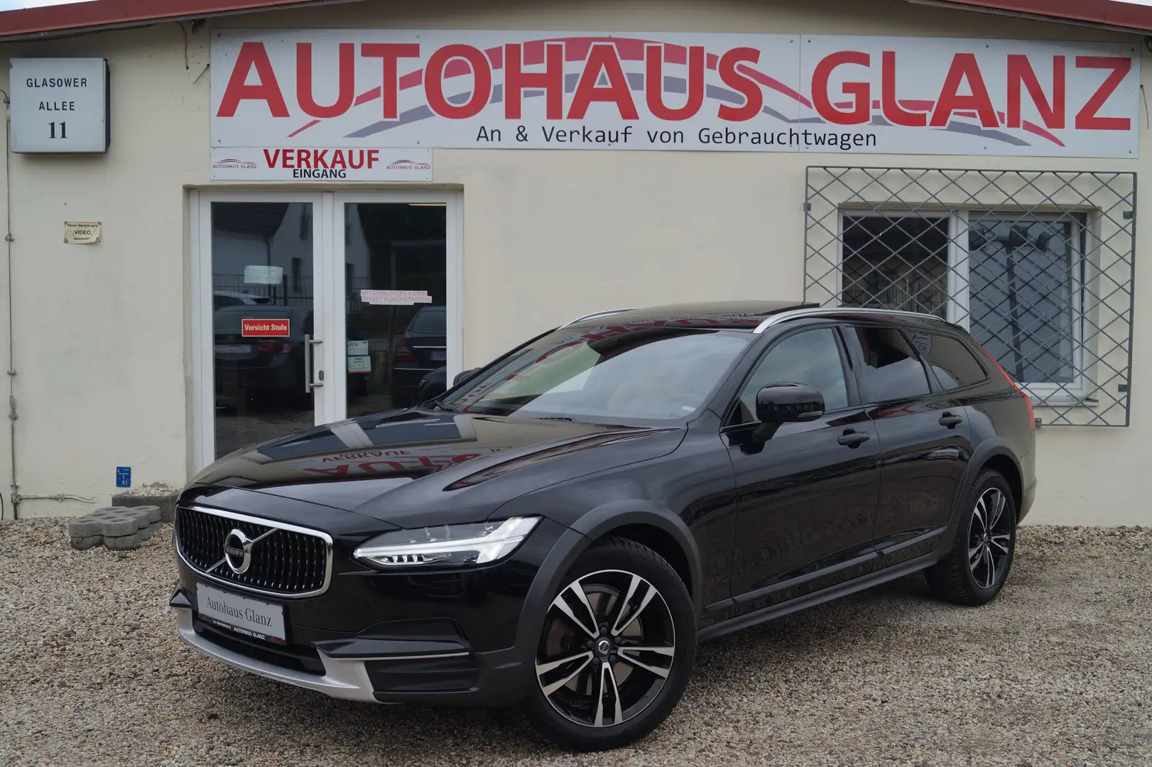 Volvo V90 Cross Country AWD Panorama*LED*AHK*Kamera Schwarz - 1