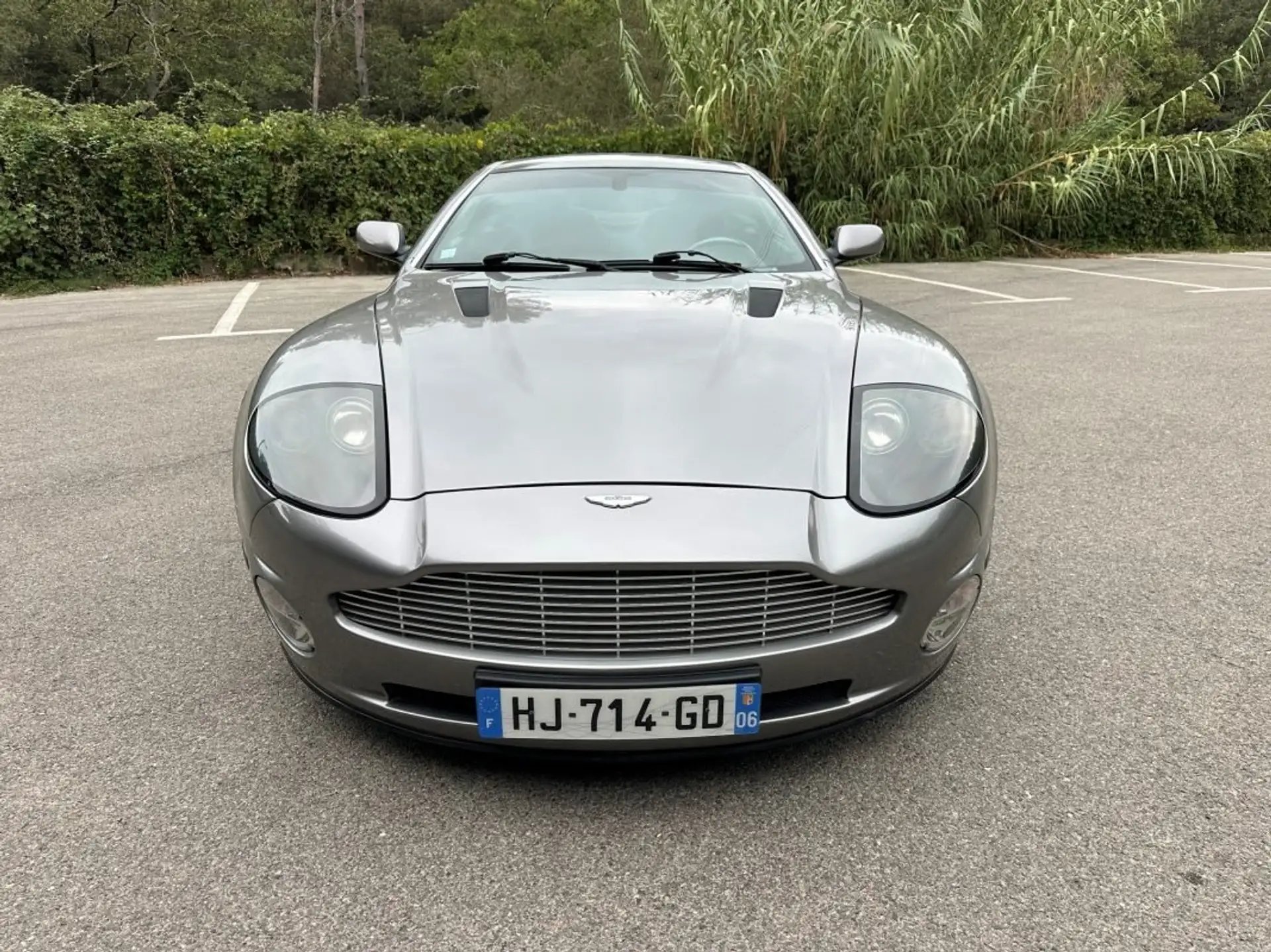 애스턴마틴 뱅퀴시 Coupe 2004 회색 사진 2