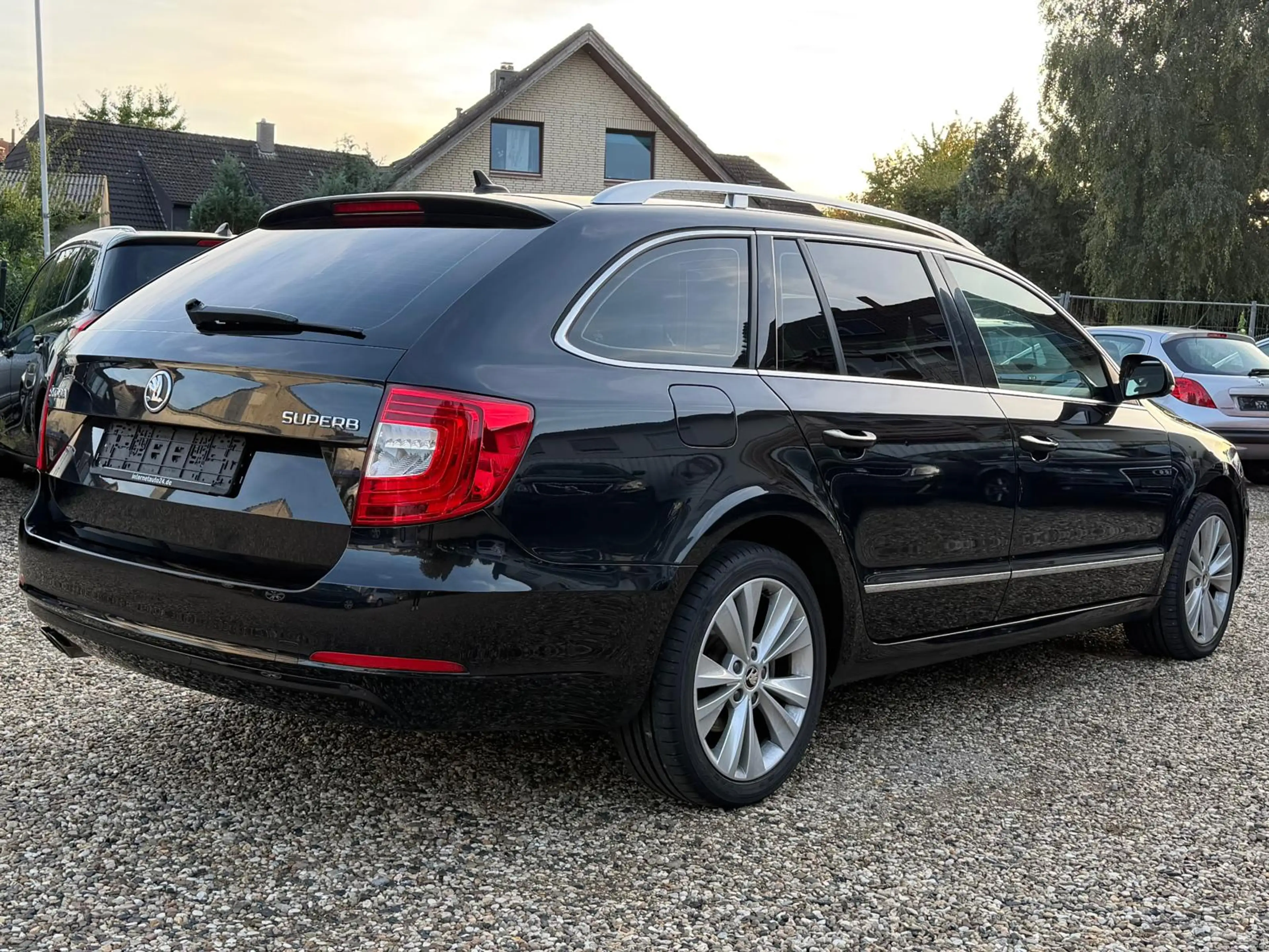 Skoda Superb 1.8 TSI Elegance 1Hand Xenon SHZ PDC AHK Navi Automatik Scheckheft bei Skoda — photo 6