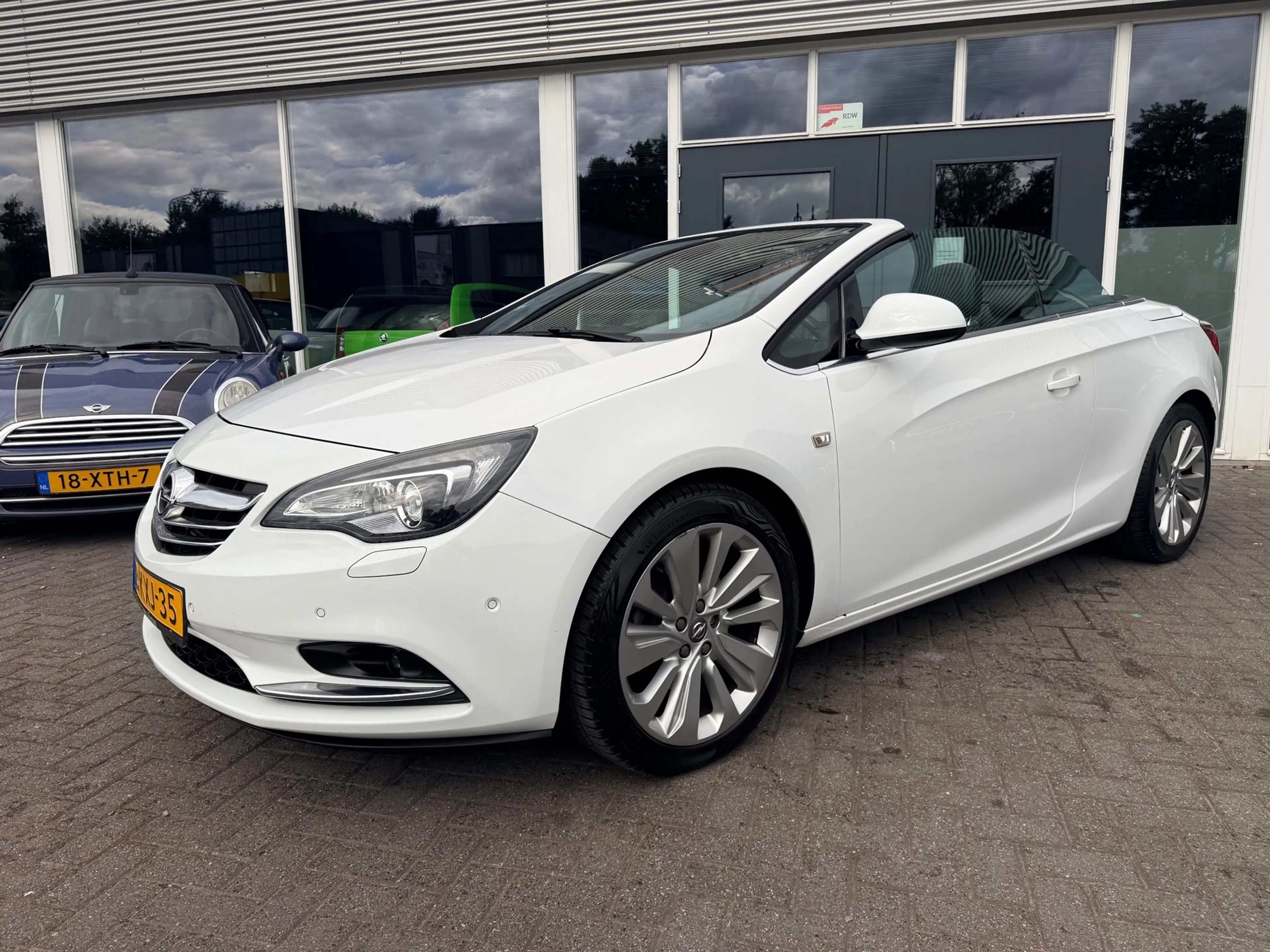 Opel Cascada 1.4 Turbo ecoFLEX Cosmo — photo 7