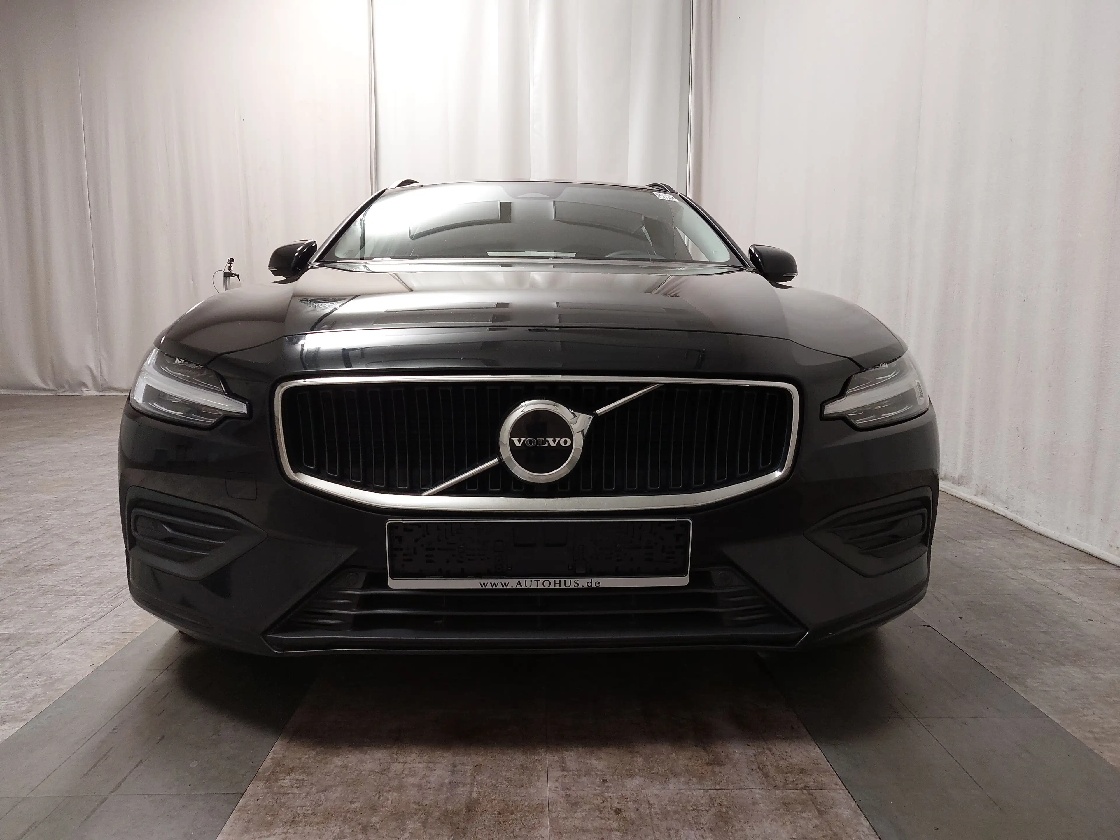 Volvo V60 B4 Navi LED Memory el.Heckklappe 4xShz KLIMAAUT TEMPO MFL SHZ VC PDC DAB KAMERA — photo 9