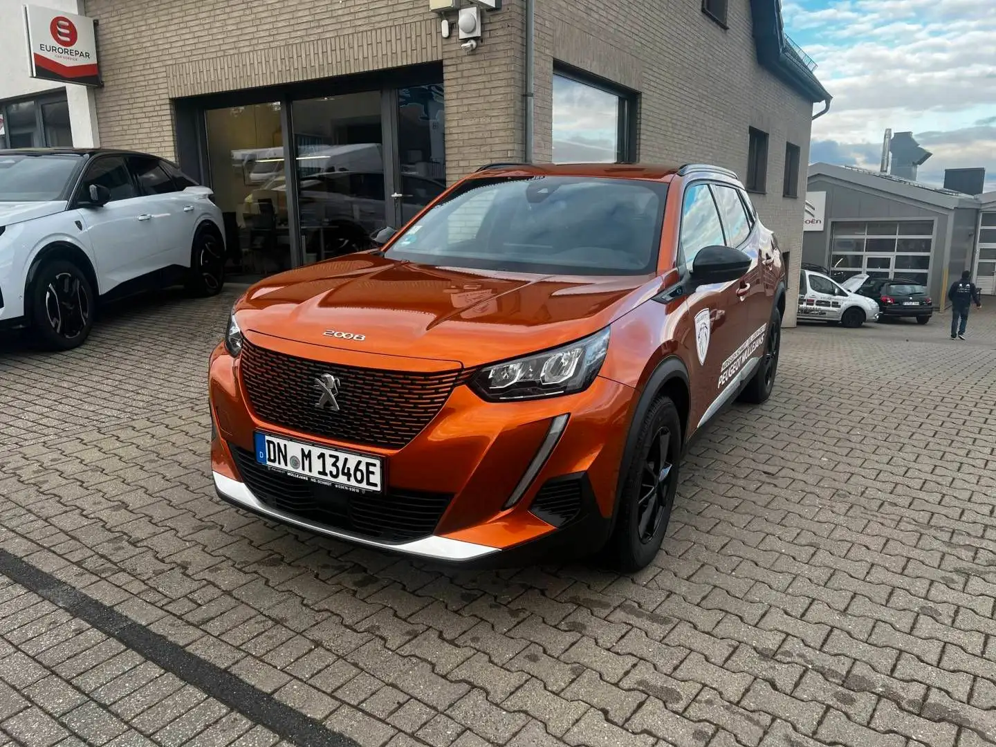 Peugeot 2008 E-2008 ALLURE PACK Orange - 1
