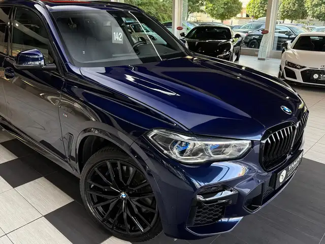 BMW X5 M view 5