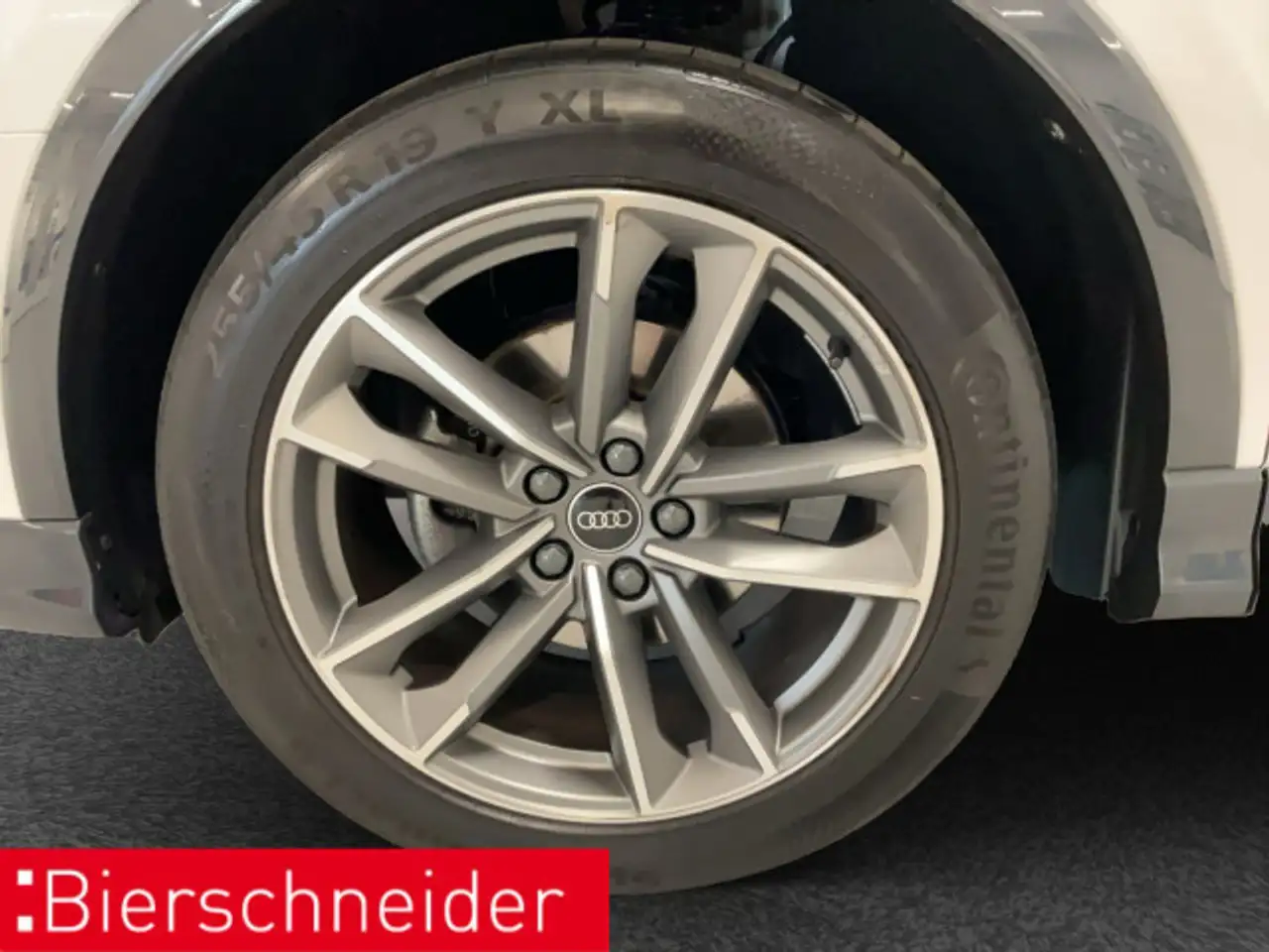Audi Q3, фото 8