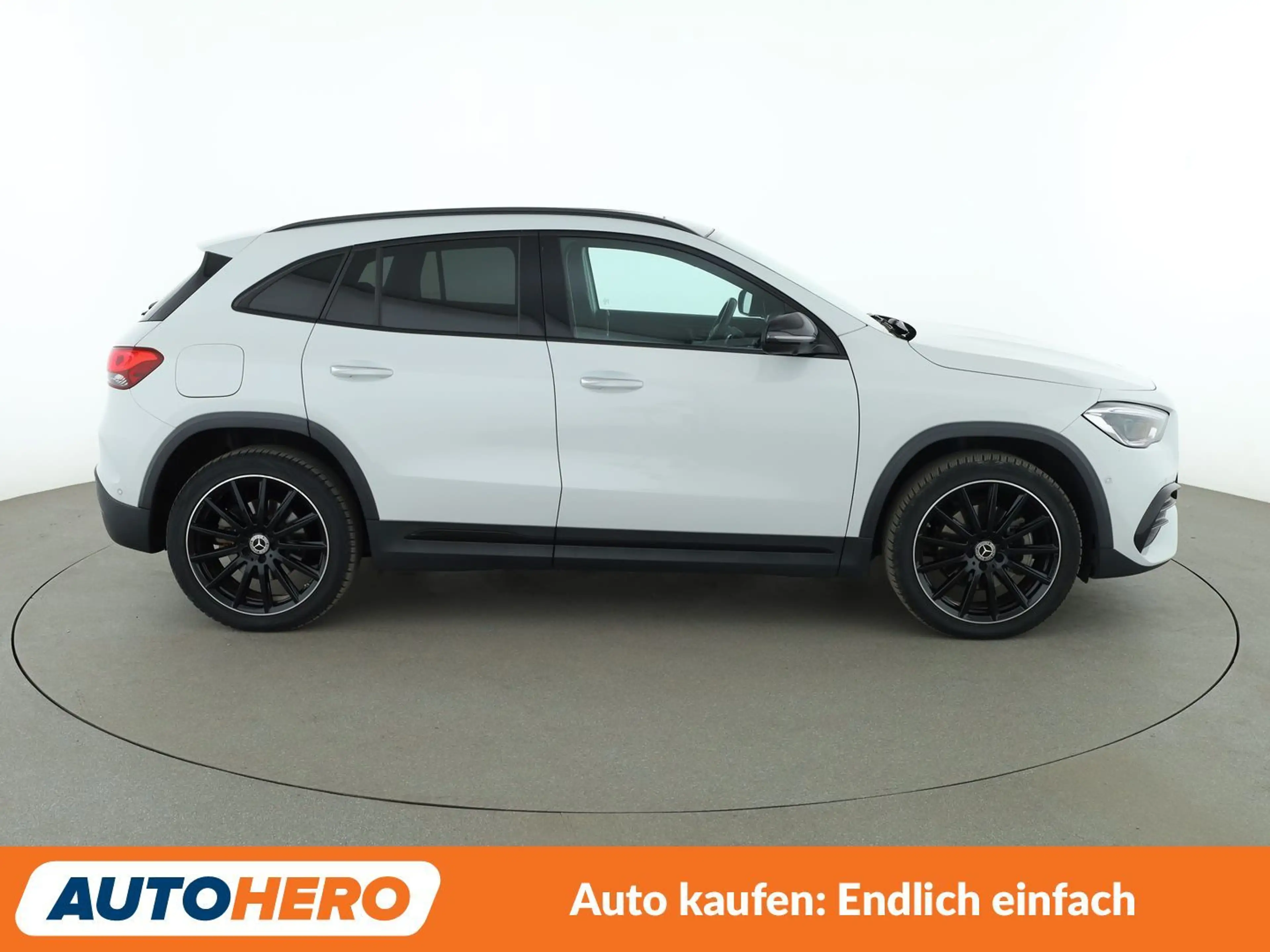 Mercedes-Benz GLA 250 GLA 250e AMG Line — photo 7