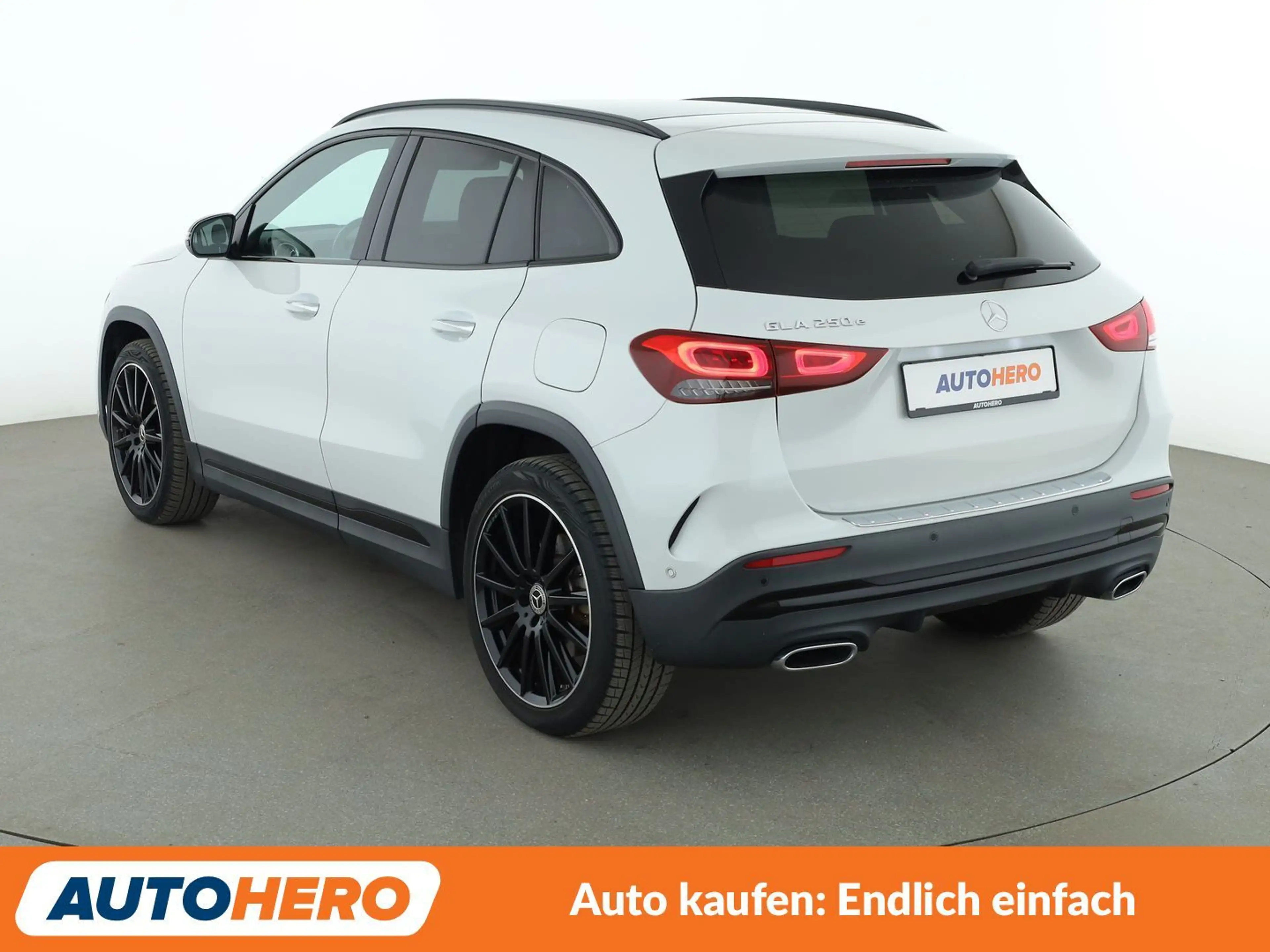 Mercedes-Benz GLA 250 GLA 250e AMG Line — photo 4