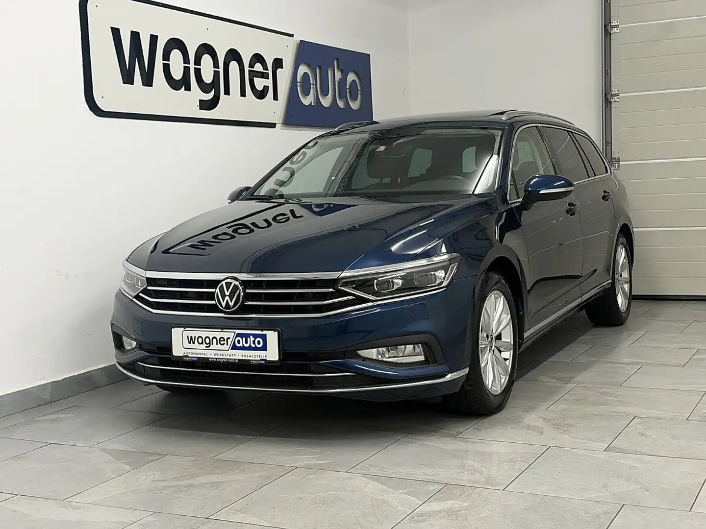 Volkswagen Passat Variant Elegance 2,0 SCR TDI.IQ Matrix LED/ACC/Navi/el.... Blau - 1