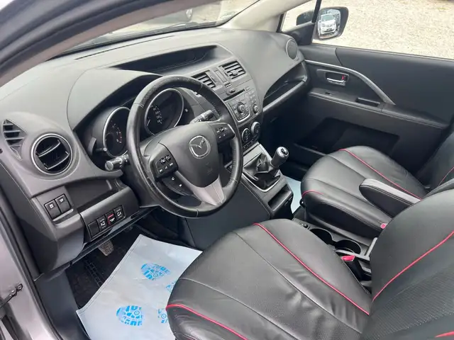 Mazda Mazda5 view 8