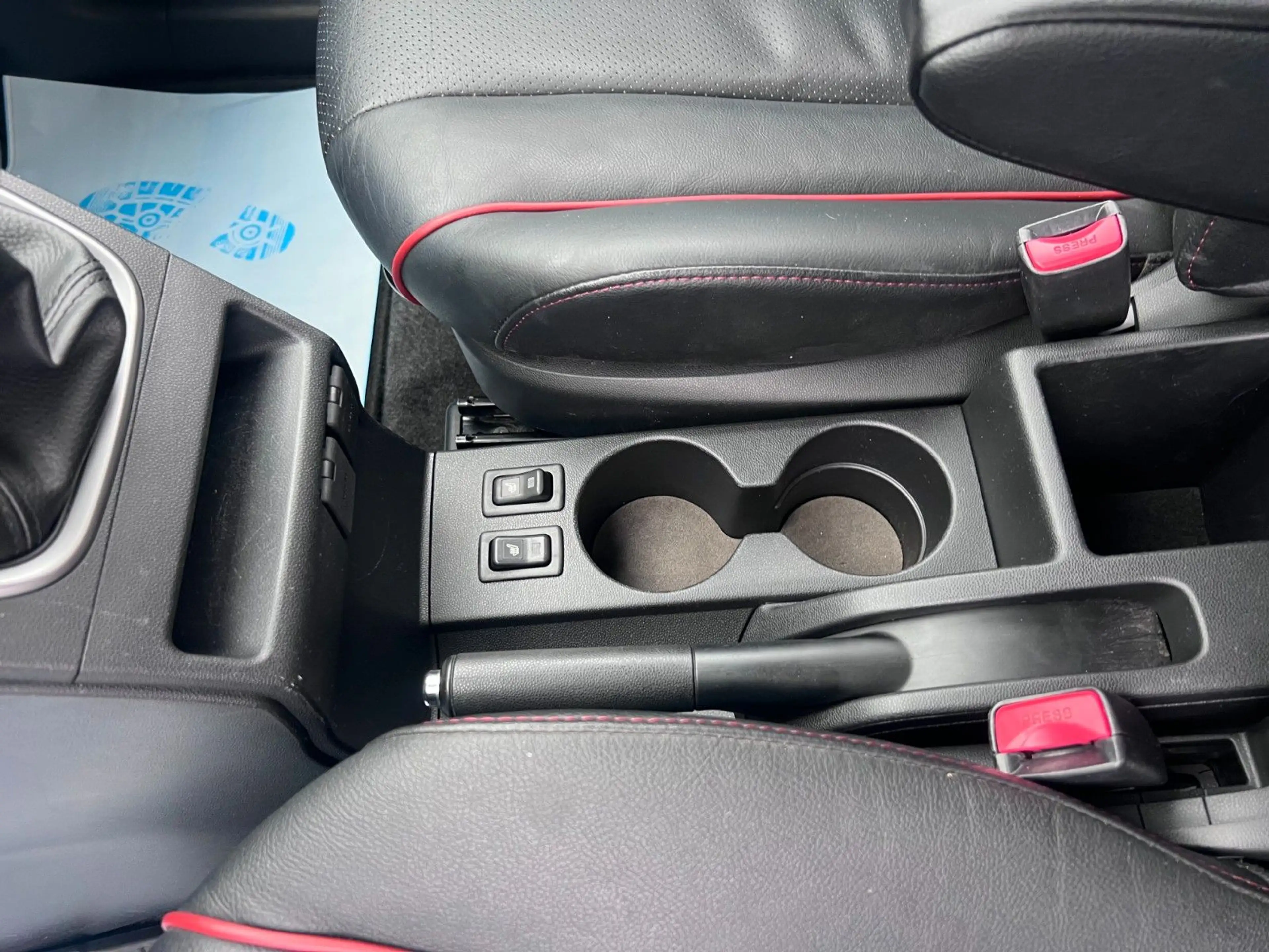 Mazda 5 Sports-Line 7-Sitzer Xenon Leder Tempomat Tüv — photo 17