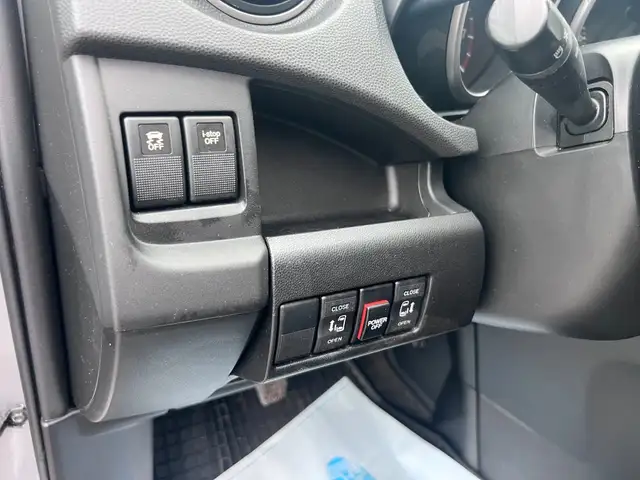 Mazda Mazda5 view 15
