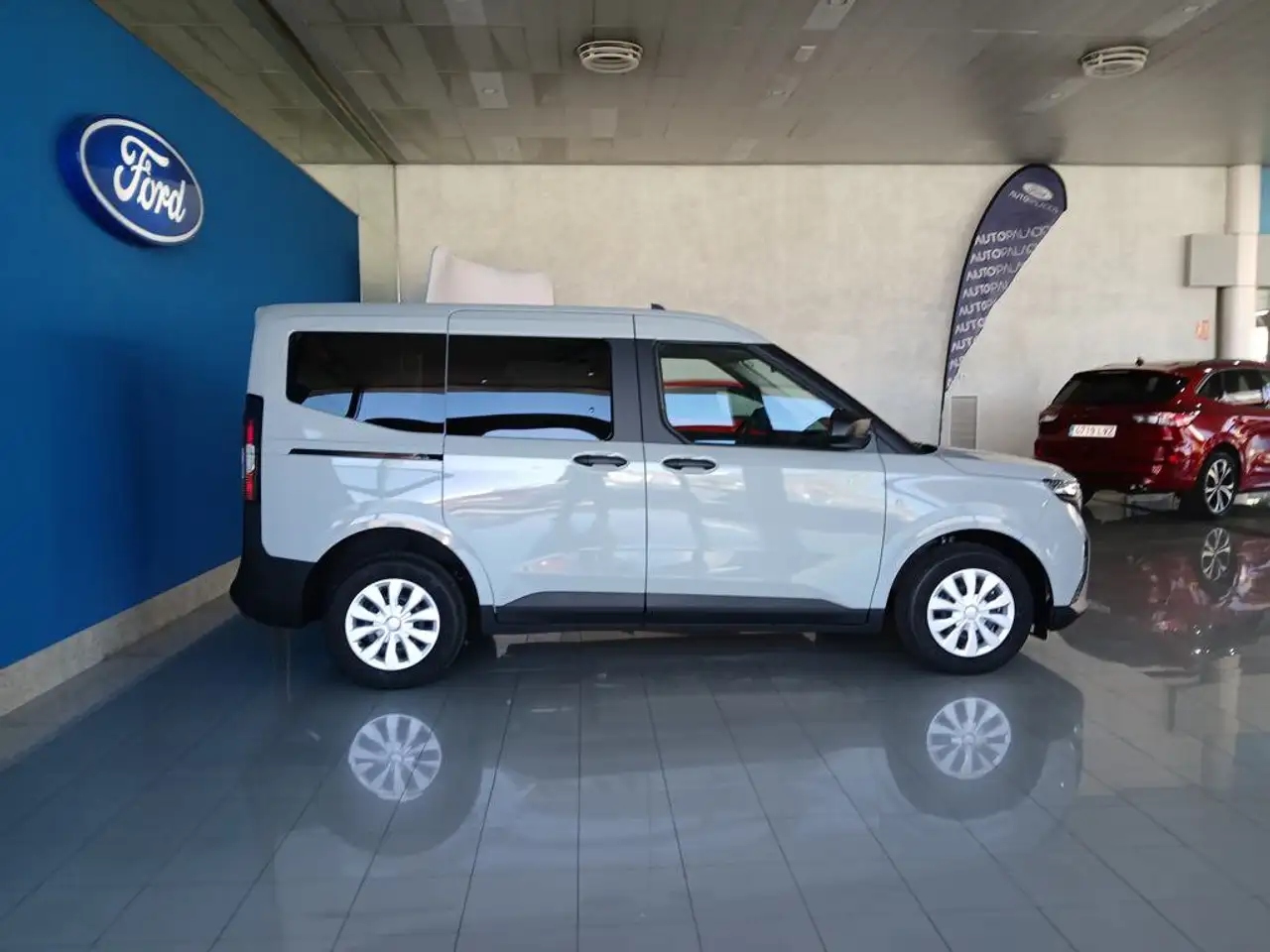 Ford Tourneo Courier 2026