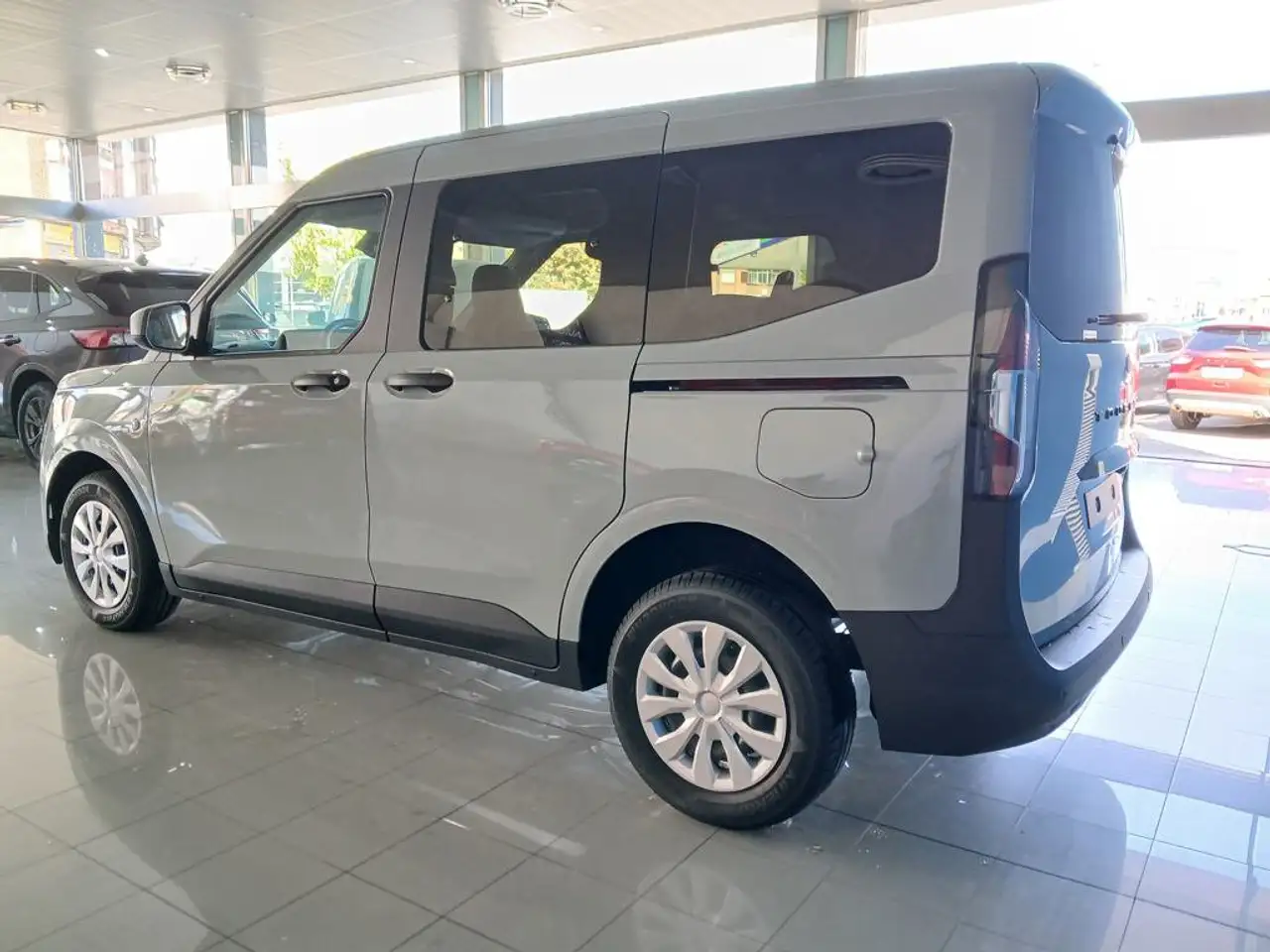 Ford Tourneo Courier 2026 — фото 9