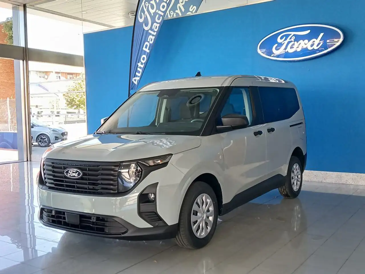 Ford Tourneo Courier 2026