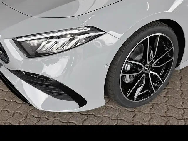 Mercedes-Benz A-Class view 3