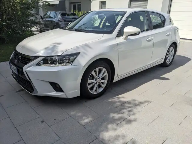 Lexus CT 200h