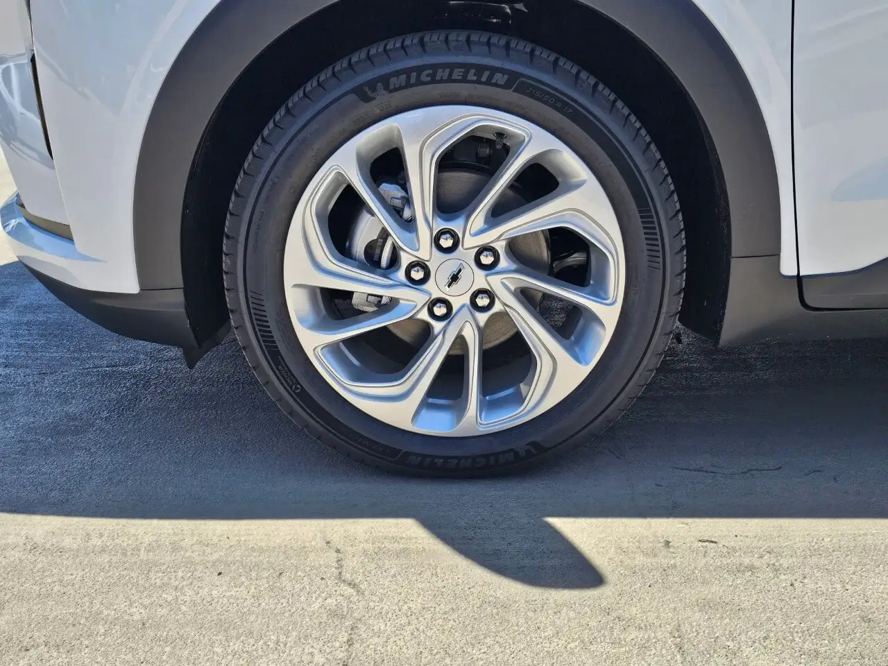 Chevrolet Bolt снимка Chevrolet Bolt