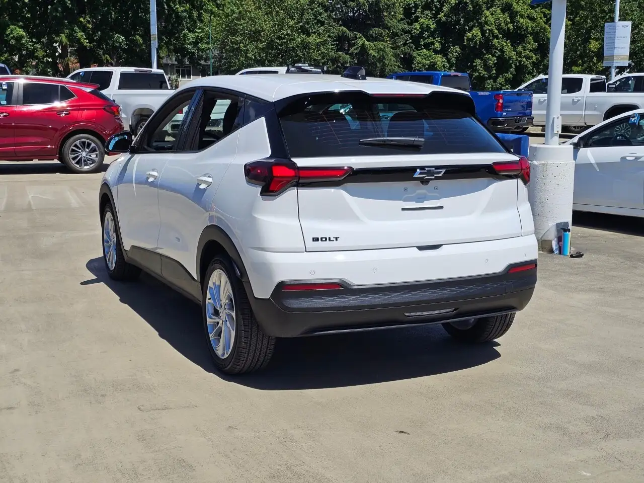 Chevrolet Bolt снимка Chevrolet Bolt