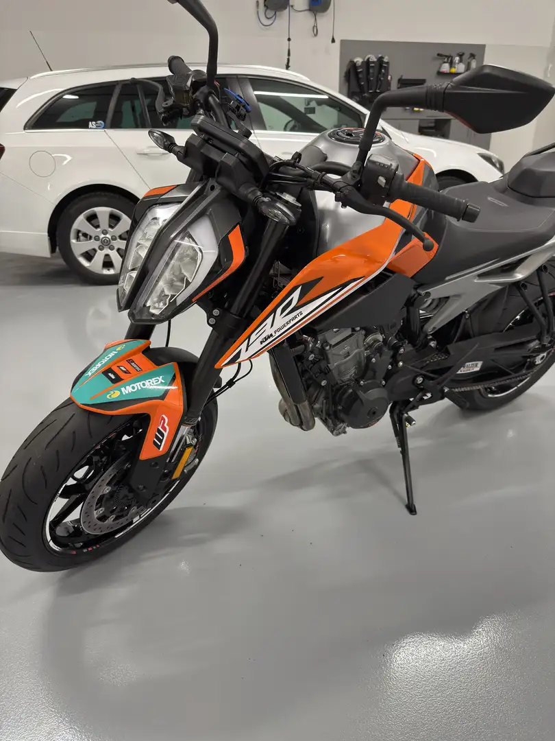 KTM 790 Duke Silber - 2