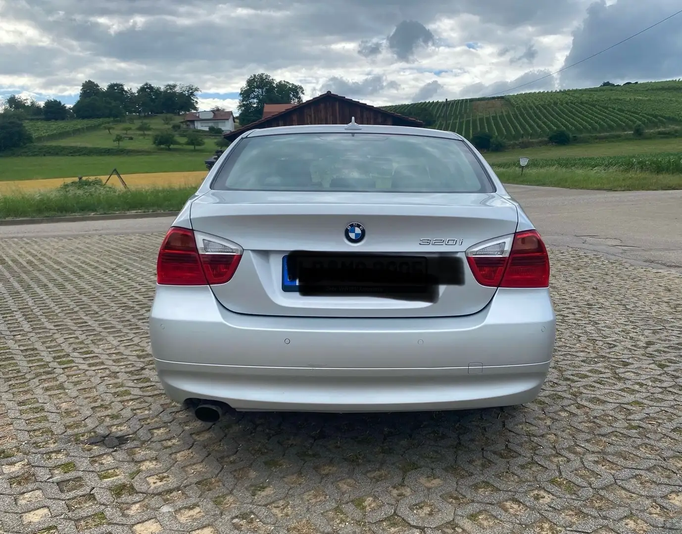 BMW 320 320i Silber - 2