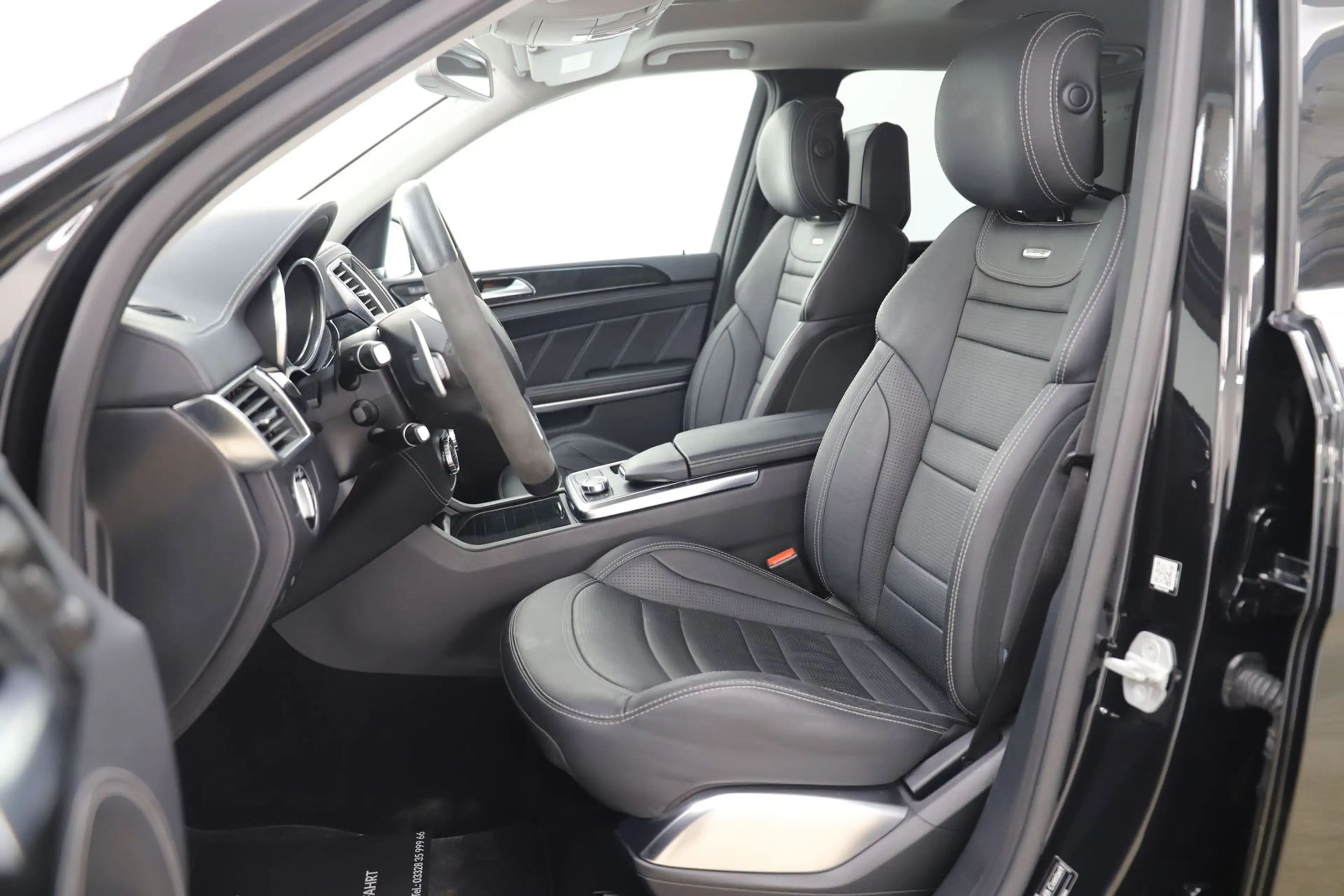 Mercedes-Benz GL 63 AMG 557PS 7G 4M Memory ACC 7Sitz 360° H&K — photo 9