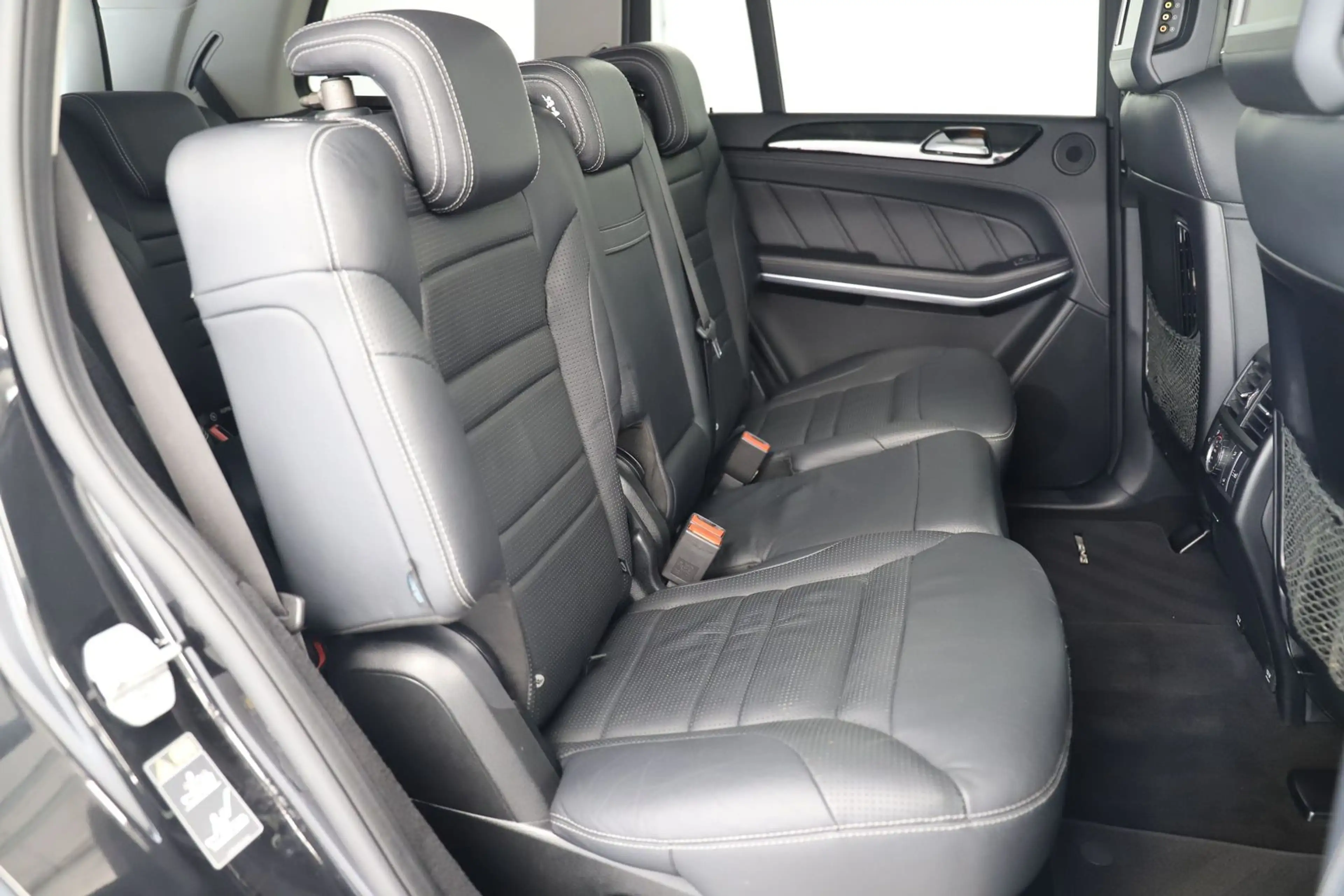 Mercedes-Benz GL 63 AMG 557PS 7G 4M Memory ACC 7Sitz 360° H&K — photo 12
