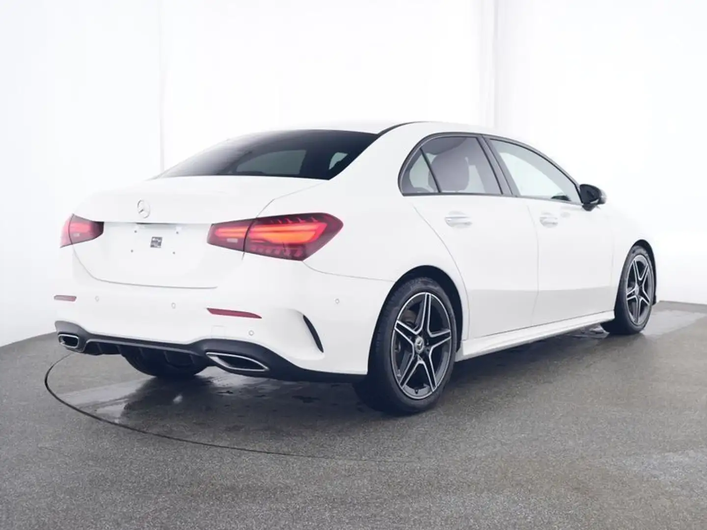 Mercedes-Benz A 250 4M Lim AMG+NIGHT+MBEAM+AMBI+KAMERA+KEYLESS Weiß - 2
