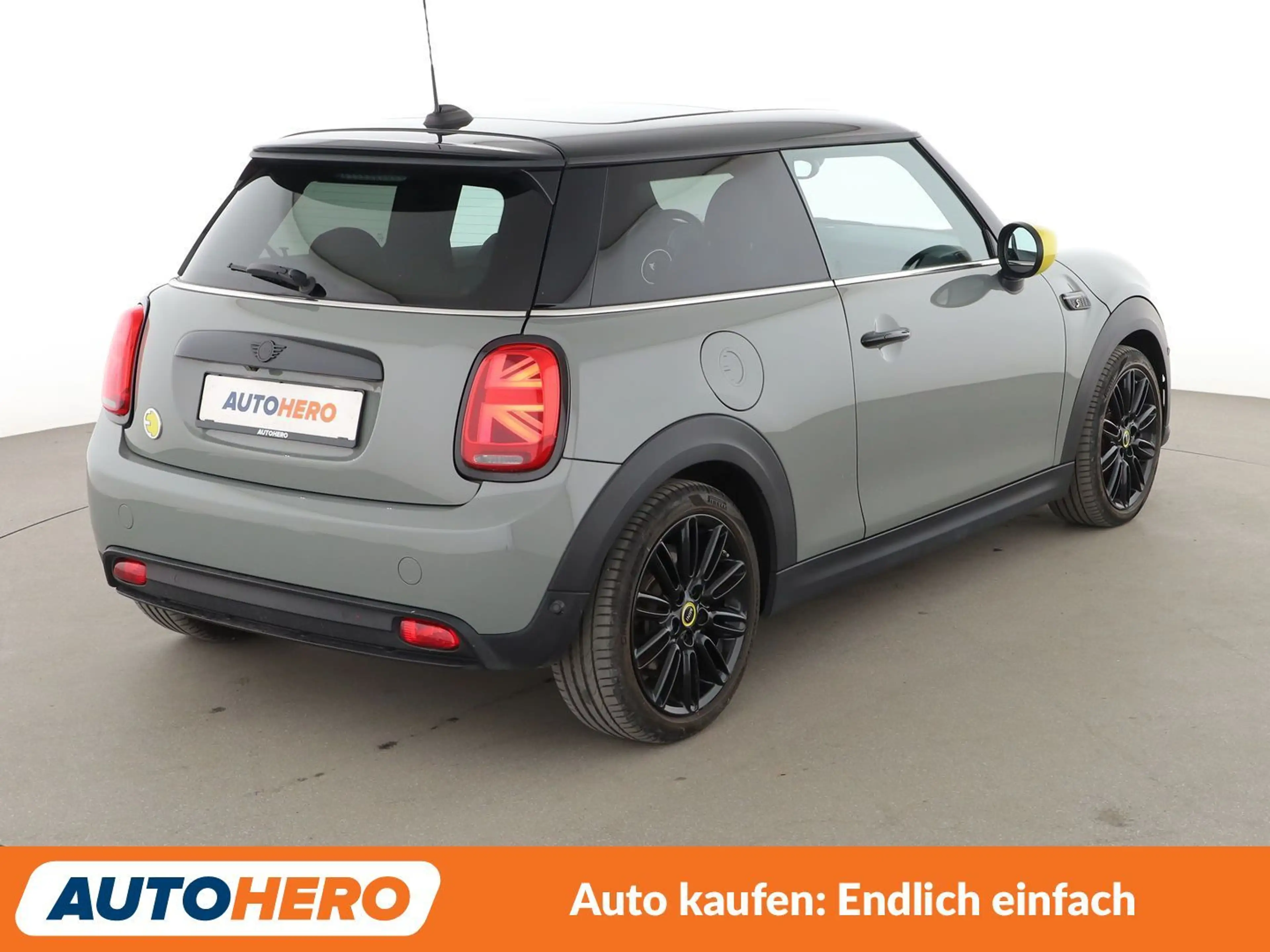 MINI Cooper SE Cooper SE Yours Trim Aut.*NAVI*HUD*ACC*CAM* — photo 6