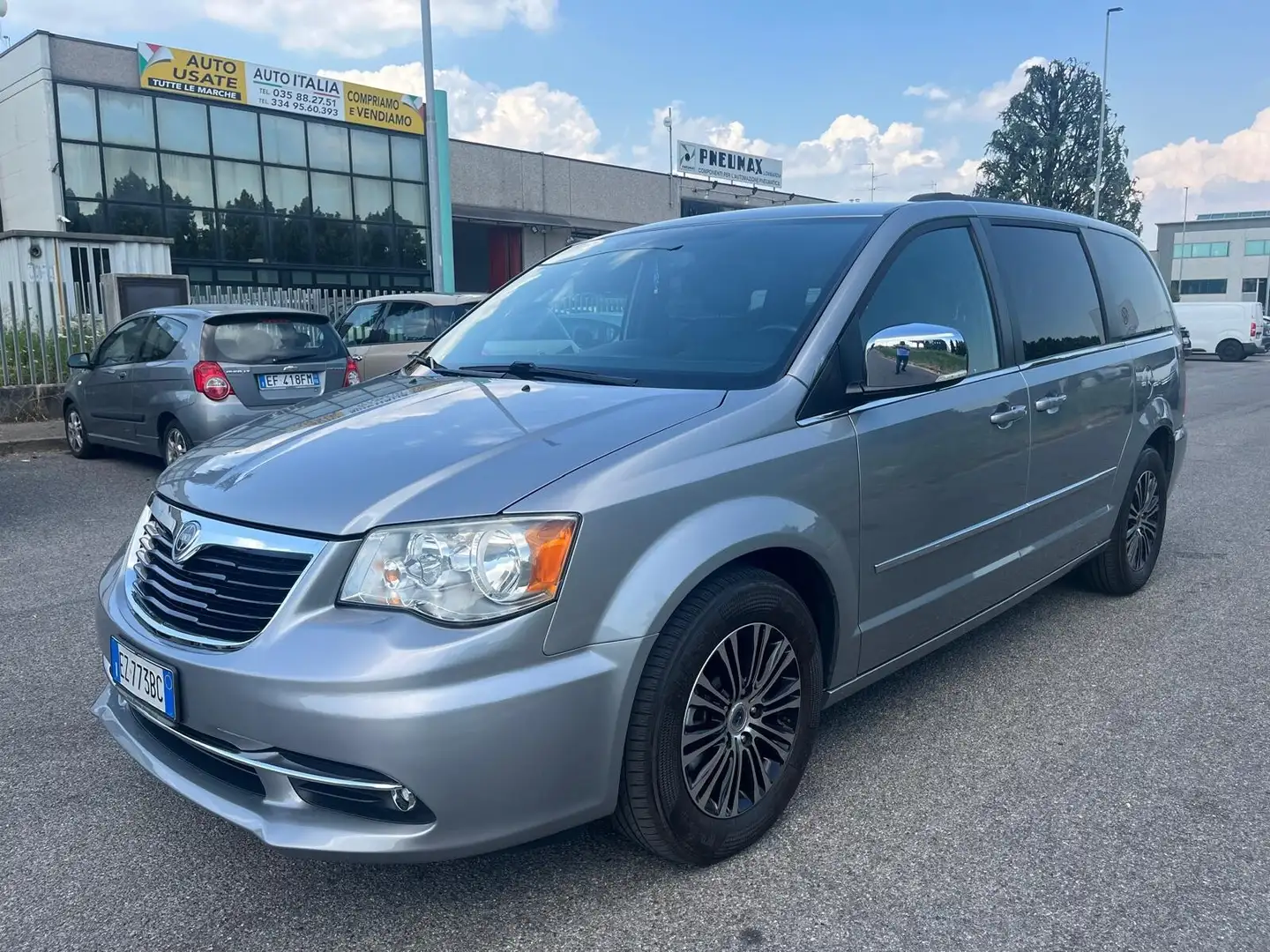 Lancia Voyager 2.8 Turbodiesel S 177 CV Сірий - 1