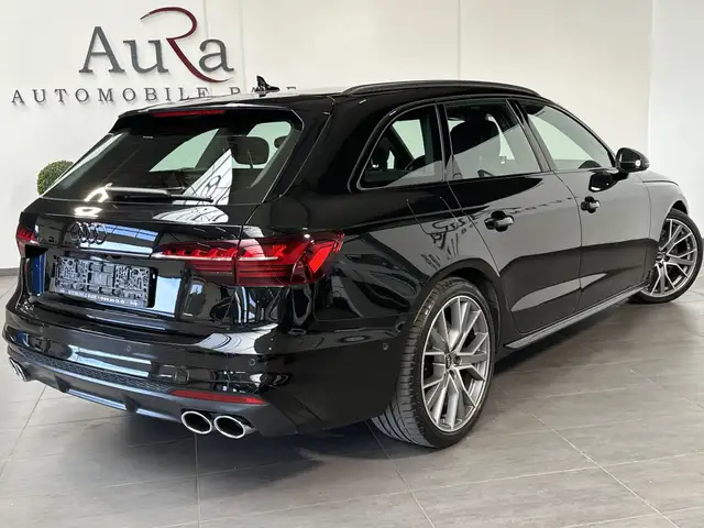 Audi S4 Avant view 4