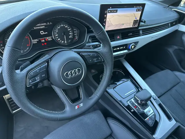 Audi S4 Avant view 8