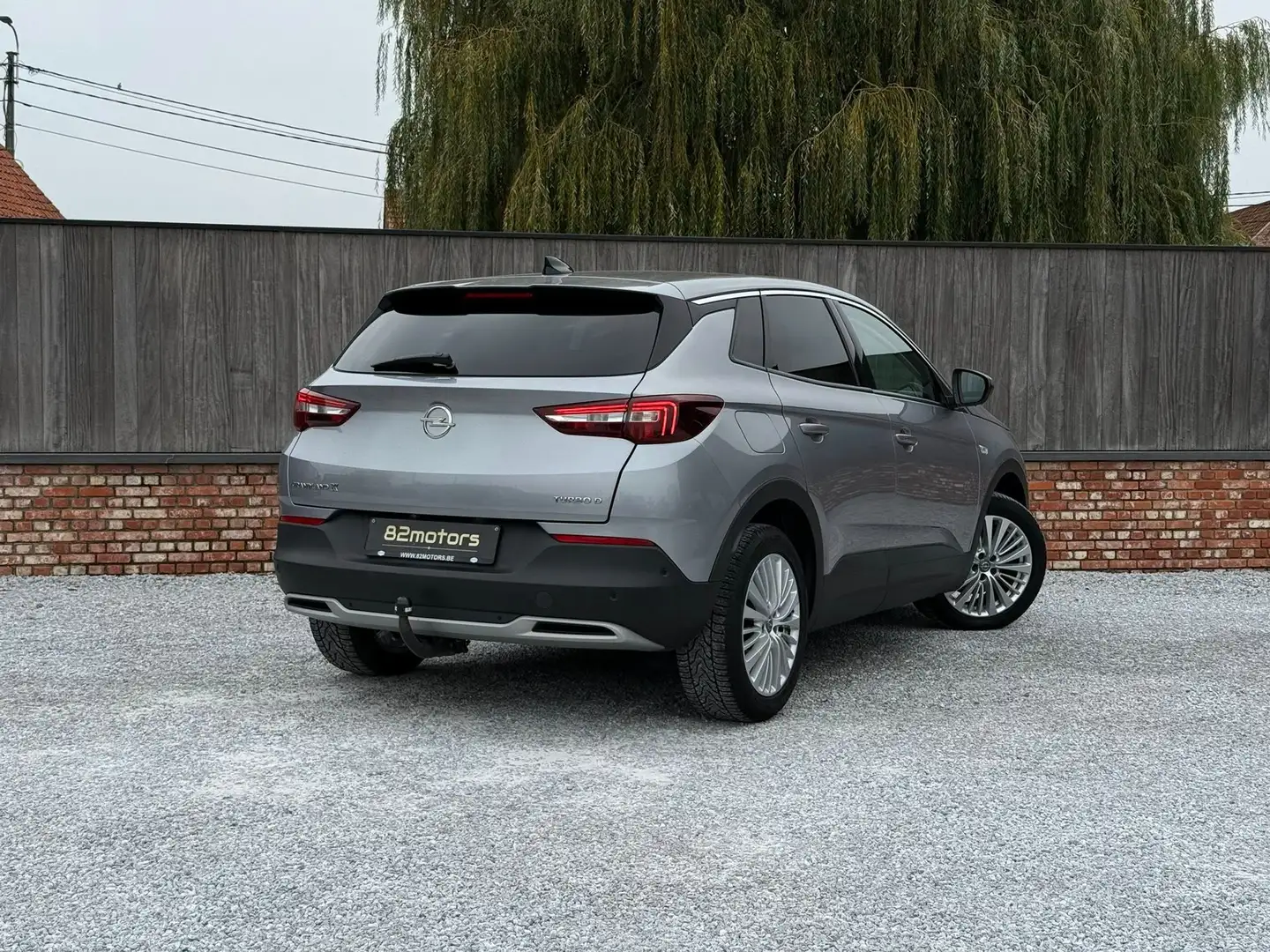 Opel Grandland X /1.6cdti/360camera/airco/keyless/120pk/euro6b Grijs - 2