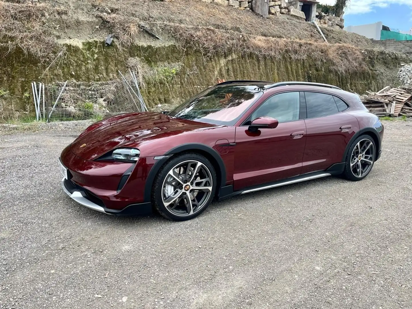 Porsche Taycan Turbo Sport Turismo Rojo - 1