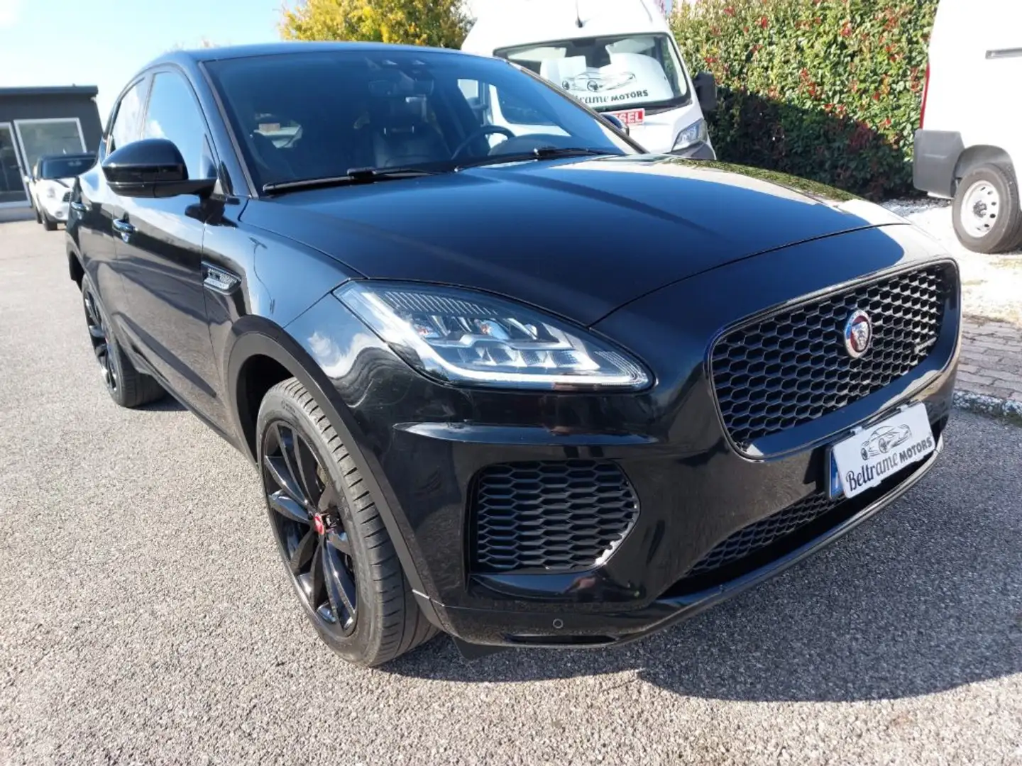Jaguar E-Pace 2.0D 150 CV AWD aut. R-Dynamic SE Noir - 2