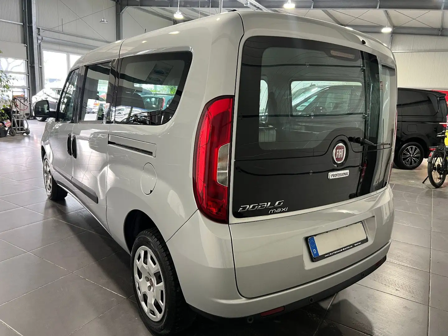 Fiat Doblo 1.4 SX Maxi Kombi **Klima*PDC*Temp*BT** Grau - 2
