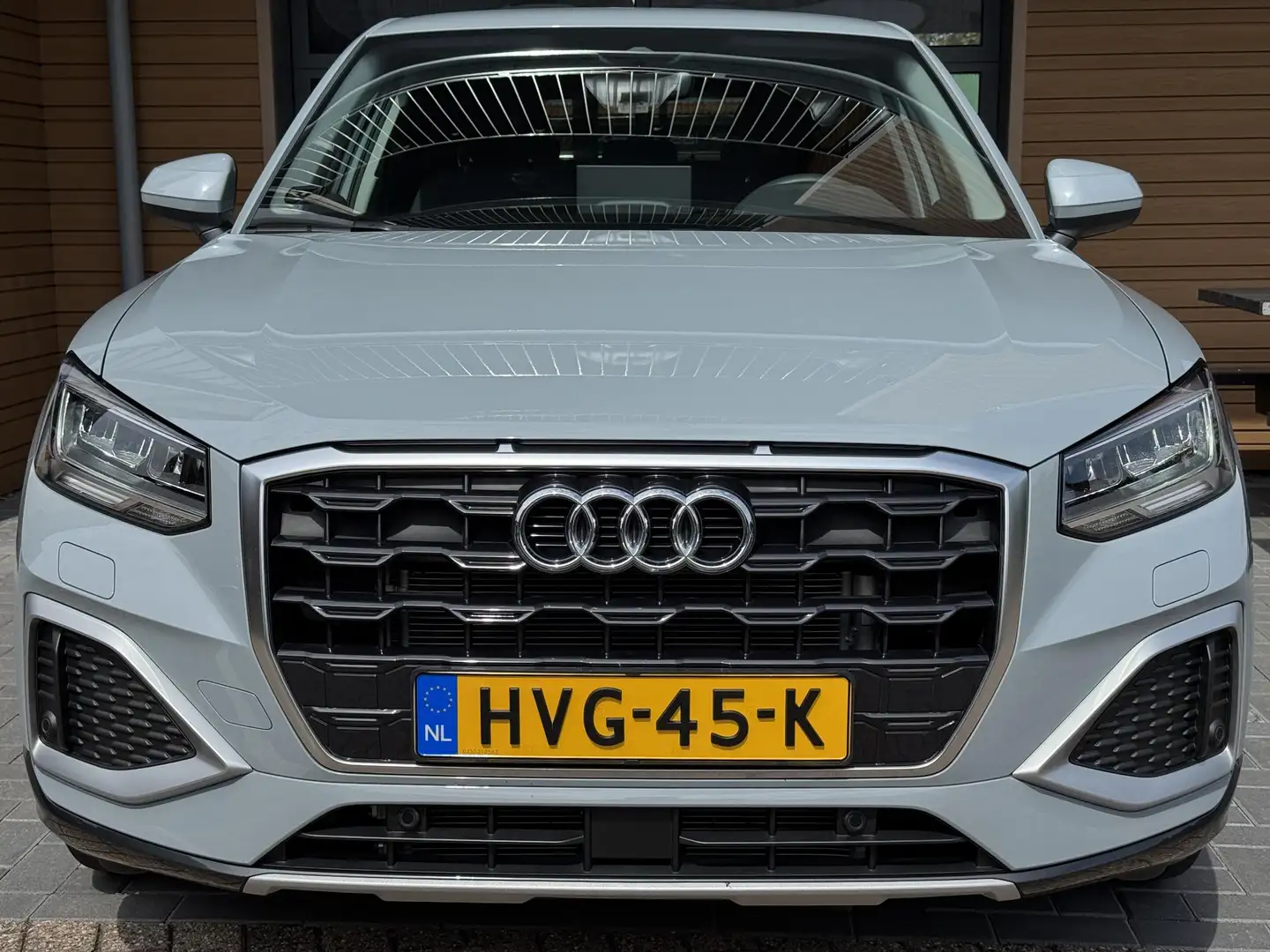 Audi Q2 35 TFSI 150pk,Apple,Camera,AddCruise Gris - 2