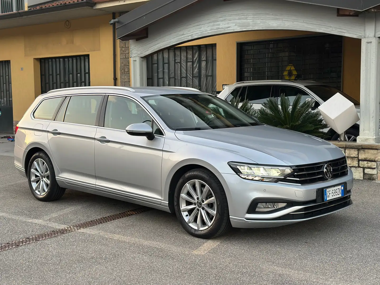 Volkswagen Passat Variant Passat VIII Variant 2.0 tdi Business 150cv dsg Grigio - 1