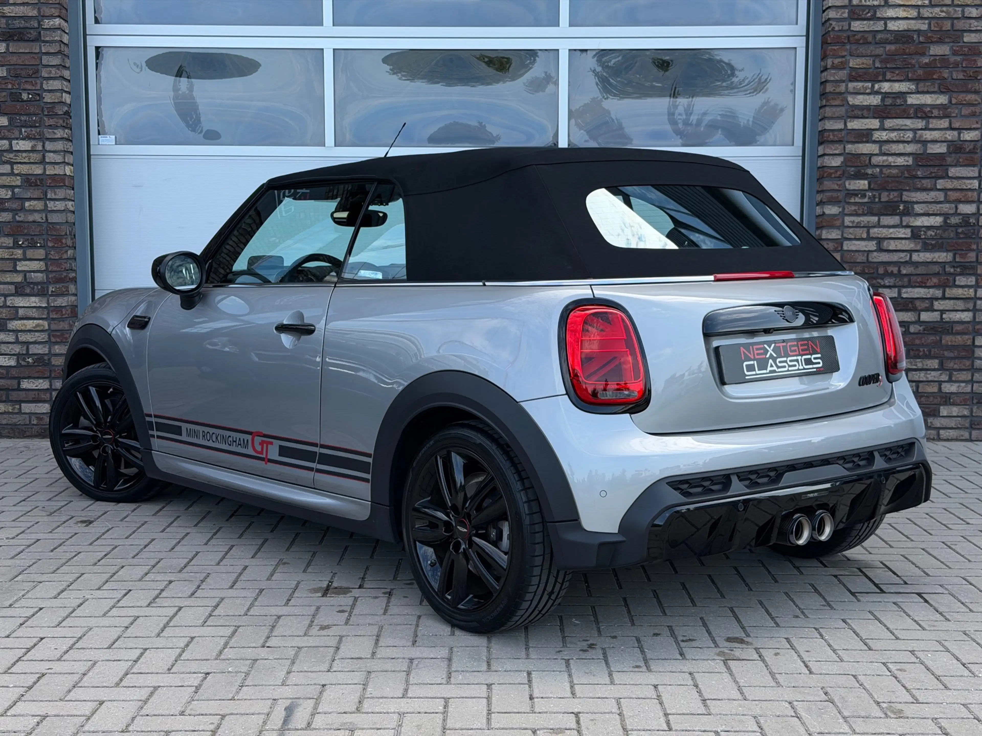 MINI John Cooper Works Cabrio 2.0 S JCW Rockingham GT Edition Full Option — photo 13