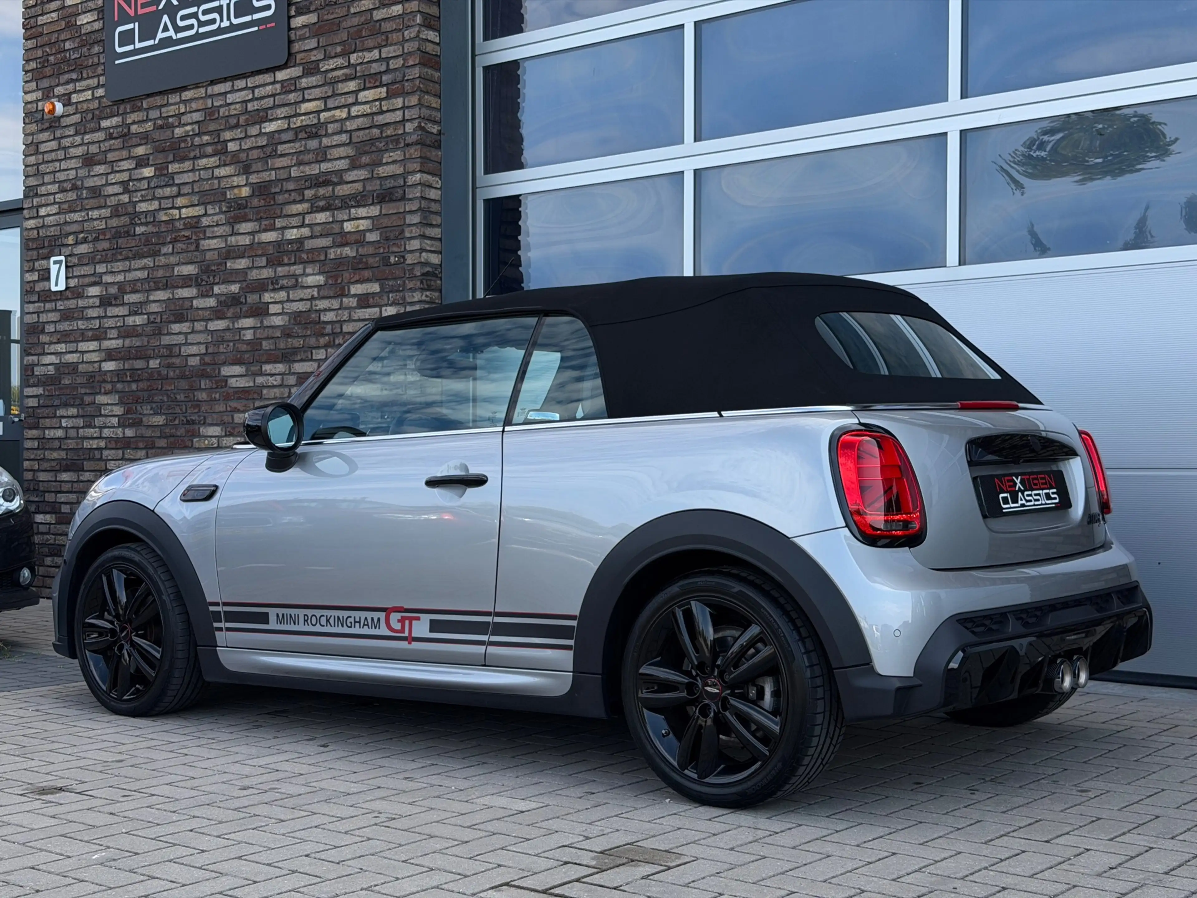 MINI John Cooper Works Cabrio 2.0 S JCW Rockingham GT Edition Full Option — photo 10