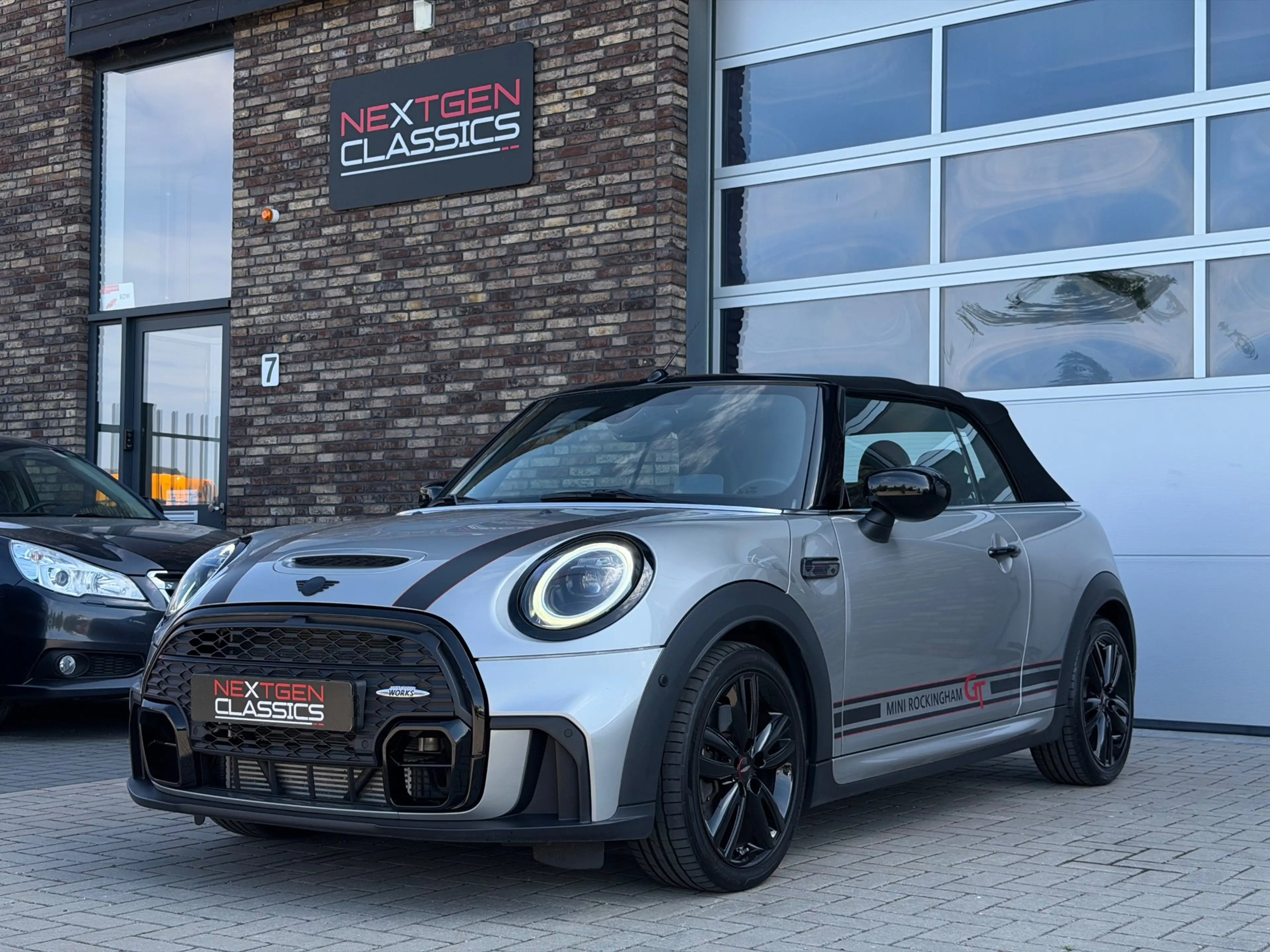 MINI John Cooper Works Cabrio 2.0 S JCW Rockingham GT Edition Full Option — photo 7