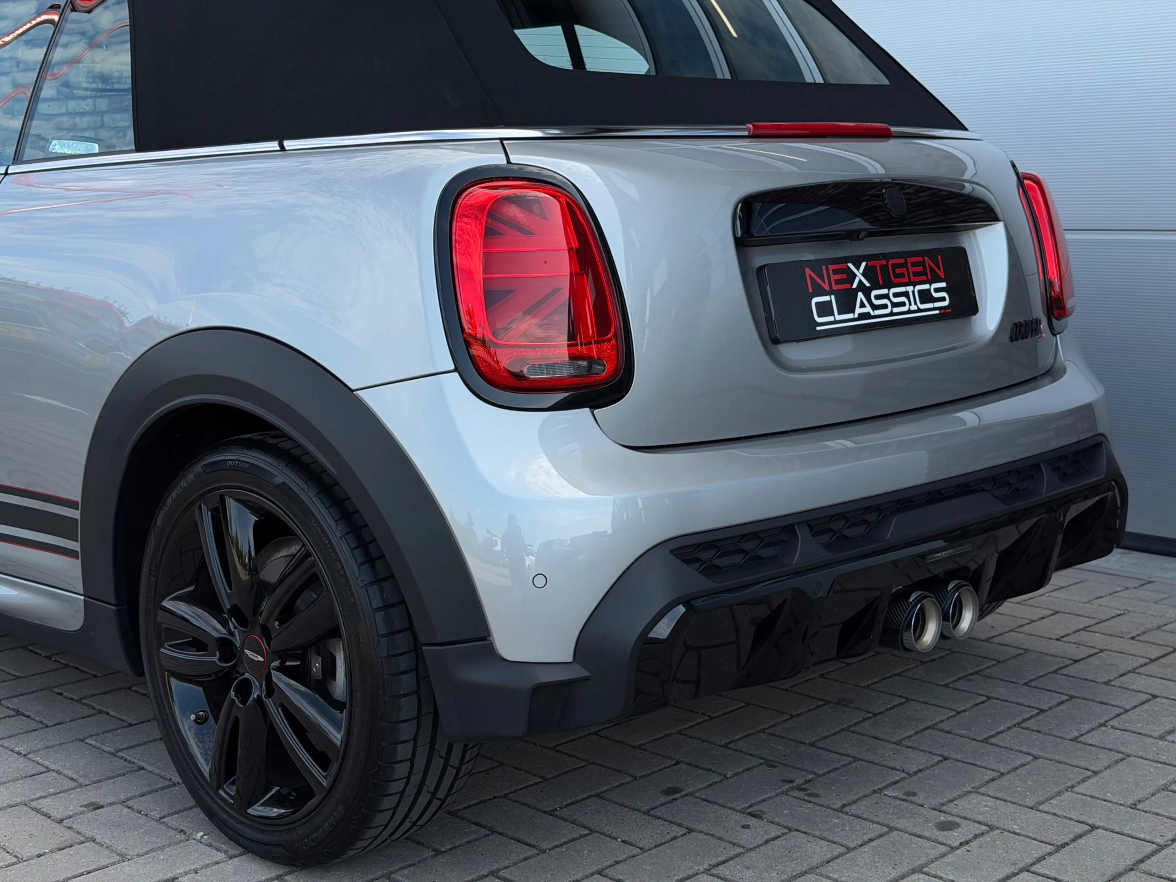 MINI John Cooper Works Cabrio 2.0 S JCW Rockingham GT Edition Full Option — photo 11