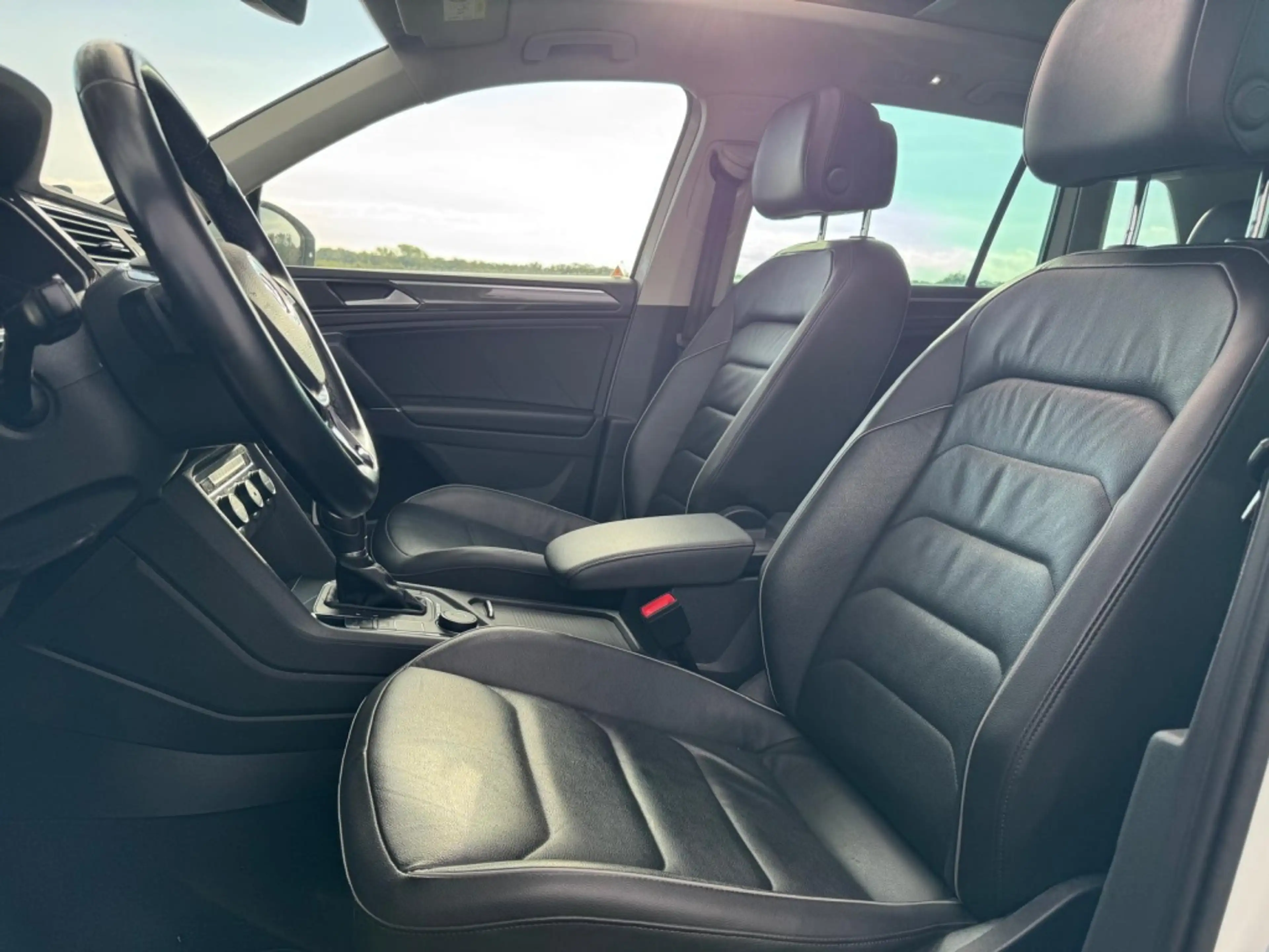 Volkswagen Tiguan 2.0 TSI 4Motion R-Line | Pano | 360 Camera | Leder — photo 12