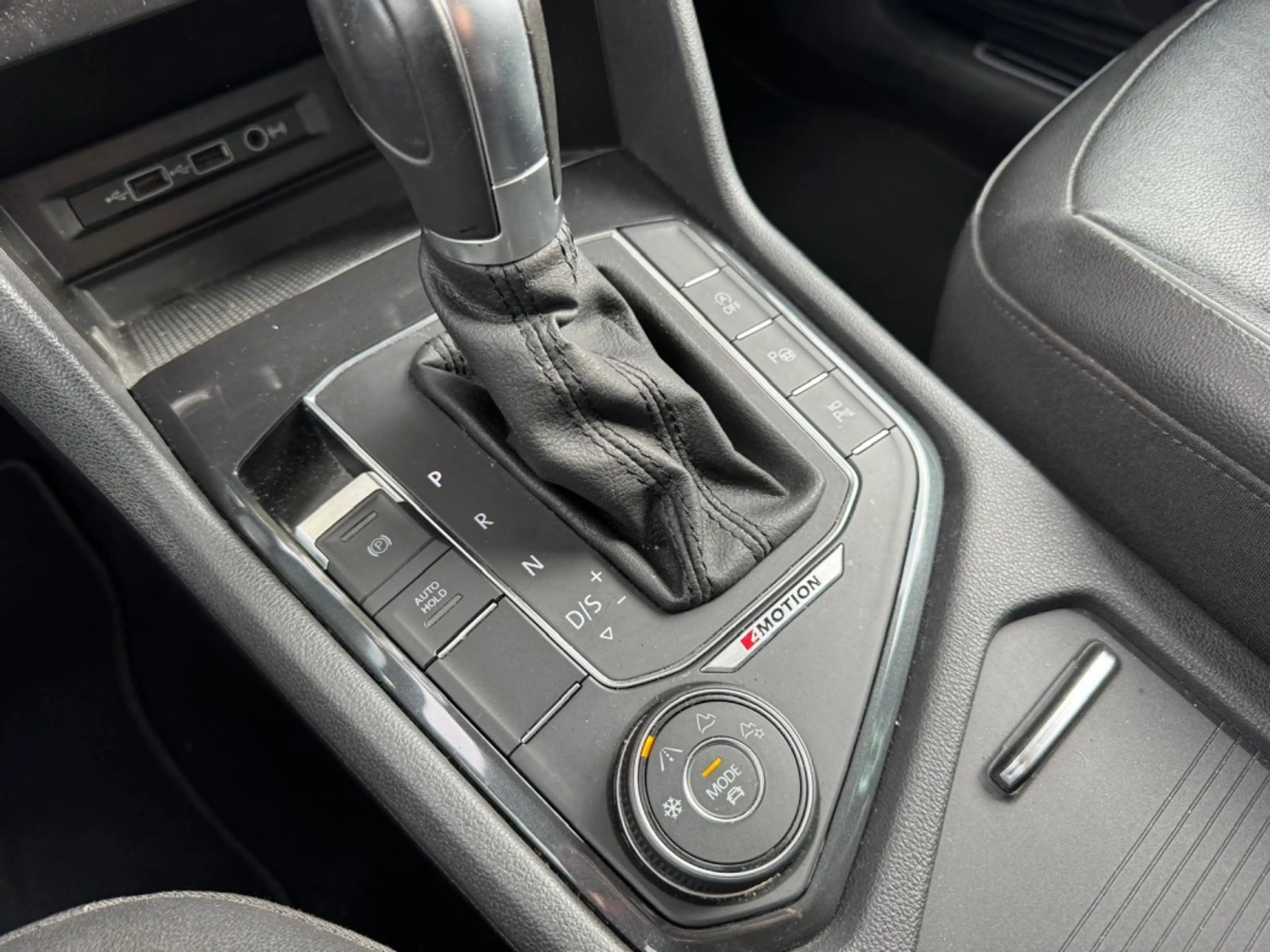 Volkswagen Tiguan 2.0 TSI 4Motion R-Line | Pano | 360 Camera | Leder — photo 24