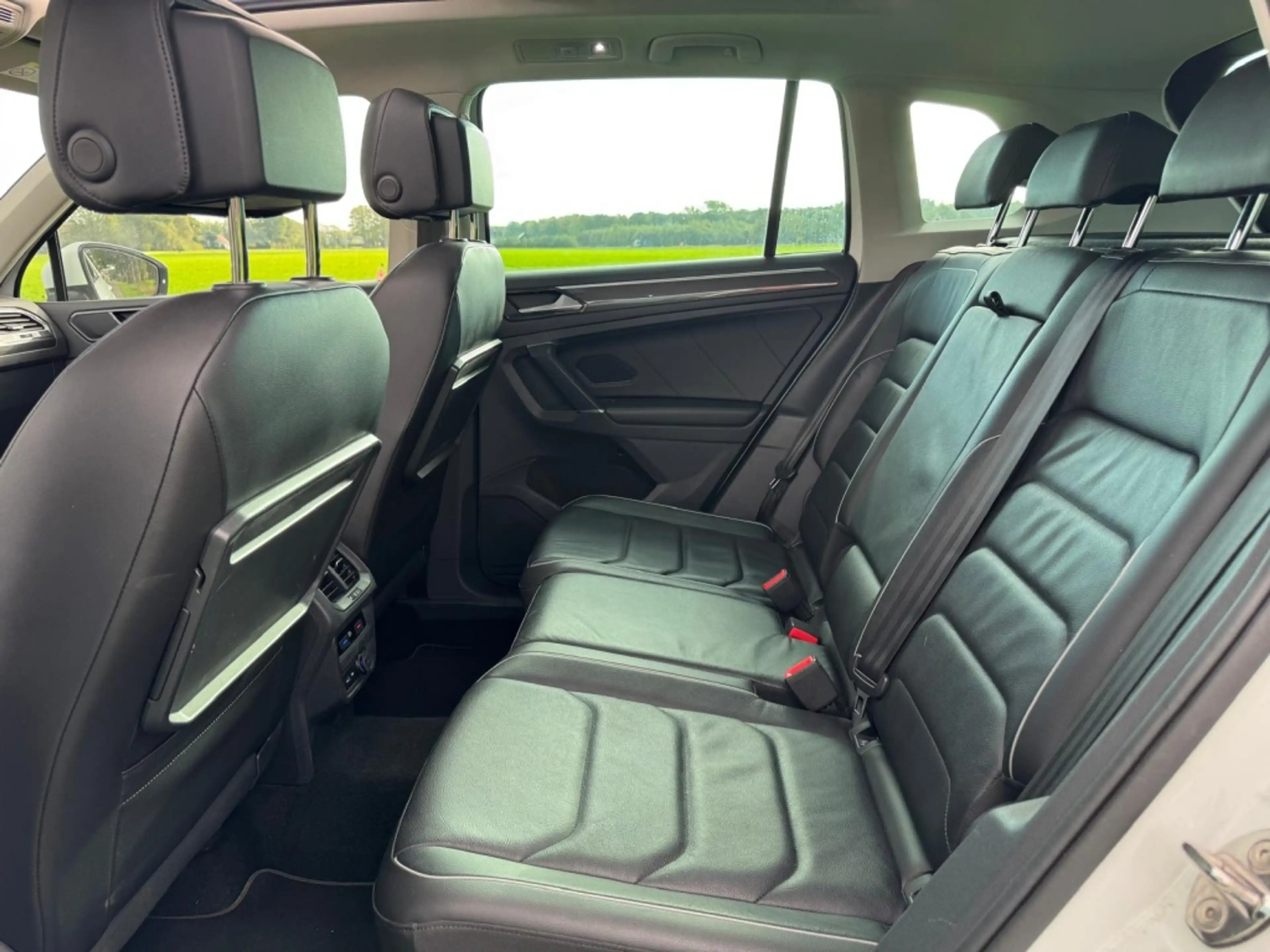 Volkswagen Tiguan 2.0 TSI 4Motion R-Line | Pano | 360 Camera | Leder — photo 14