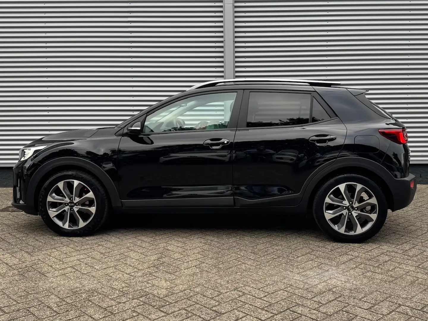 Kia Stonic 1.0 T-GDi 100pk DynamicPlusLine | Navigatie | Clim Noir - 2