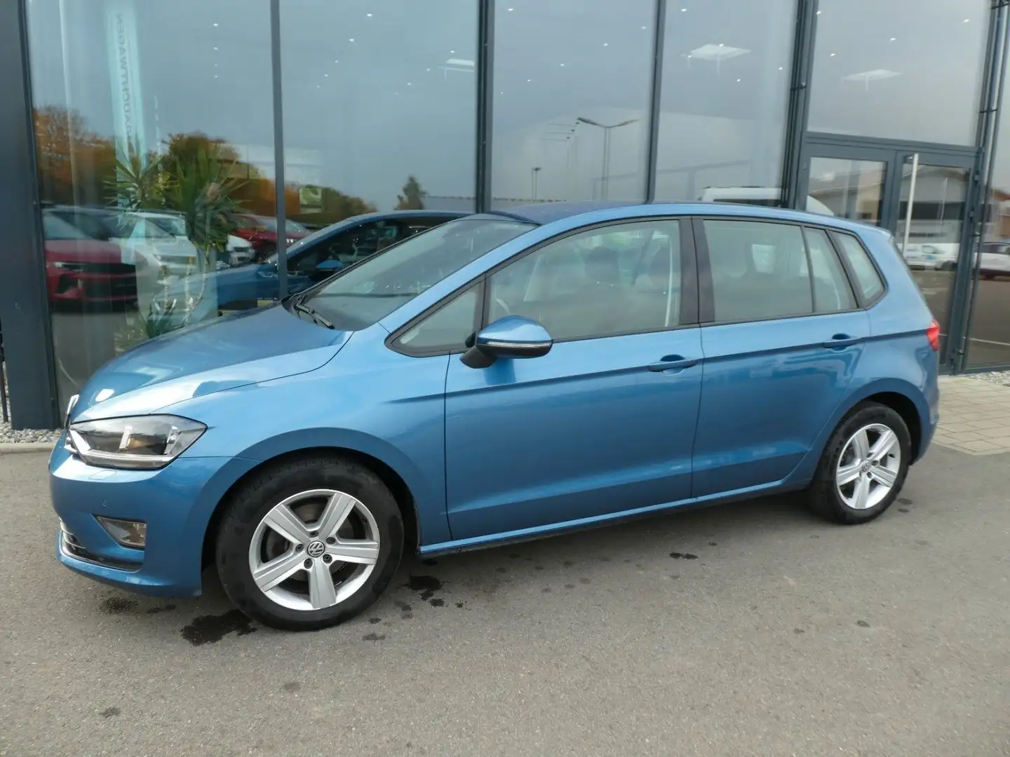 Volkswagen Golf Sportsvan VII Comfortline BMT, SHZ, Kamera Blau - 2