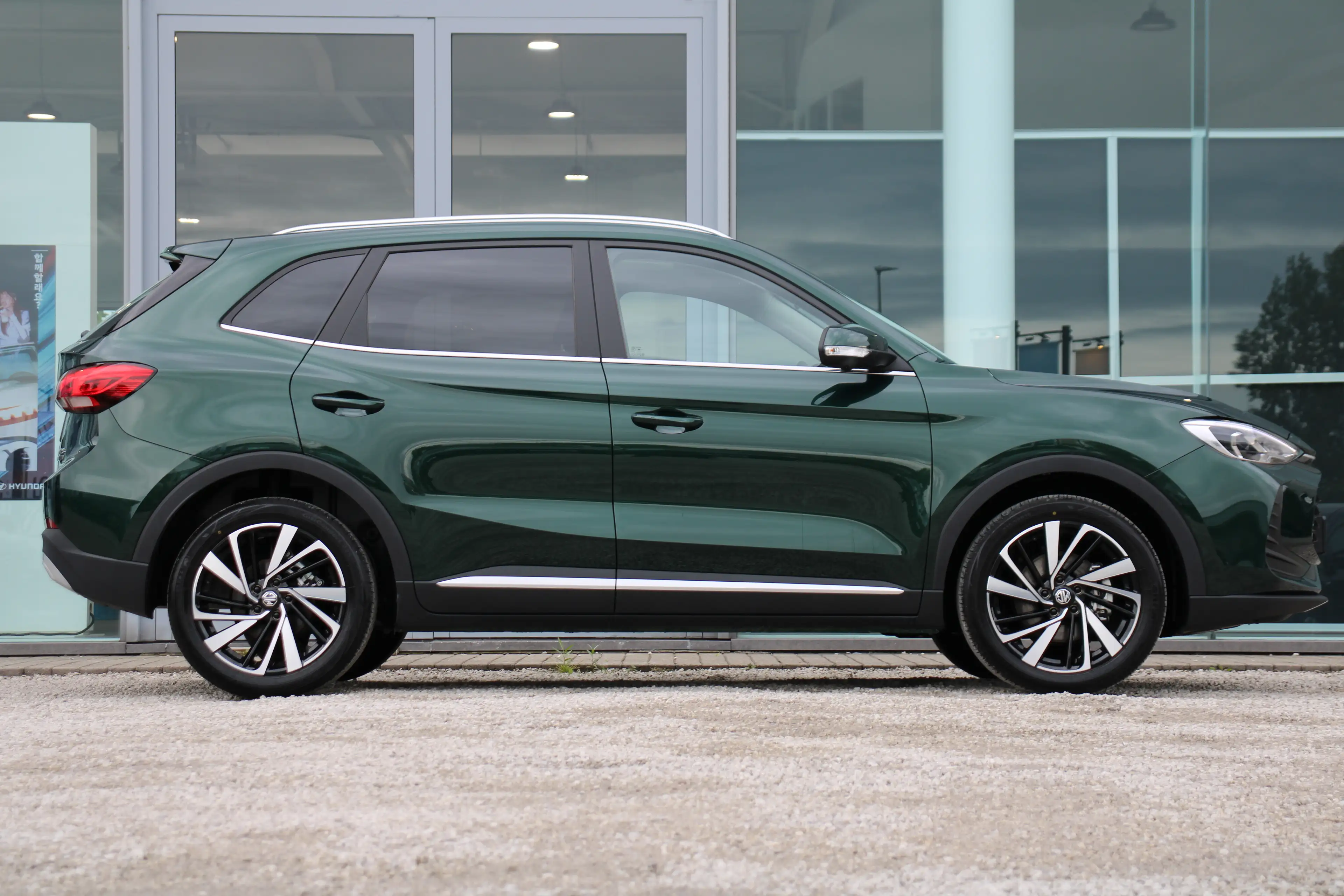 MG ZS 1.5T Hybrid+ Luxury 197 PK *7J Garantie+Assistance — photo 2