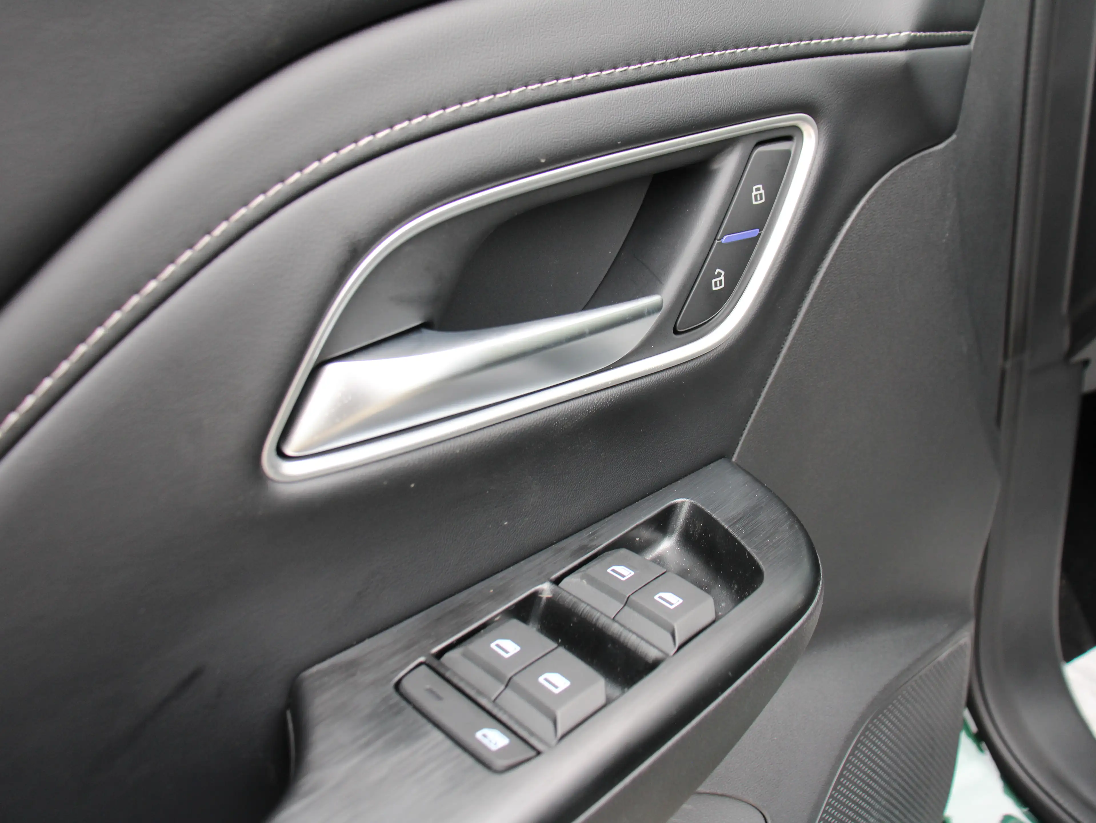 MG ZS 1.5T Hybrid+ Luxury 197 PK *7J Garantie+Assistance — photo 12