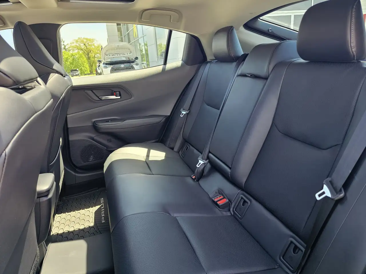 Toyota Prius снимка Toyota Prius