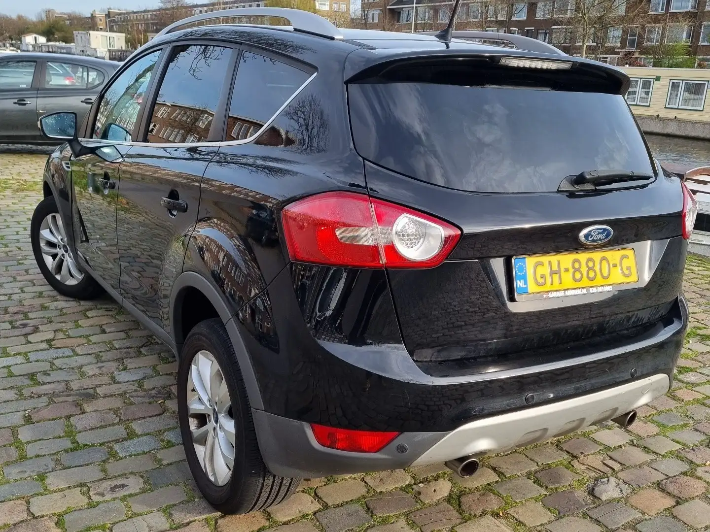 Ford Kuga 2.5 20V Titanium Zwart - 2